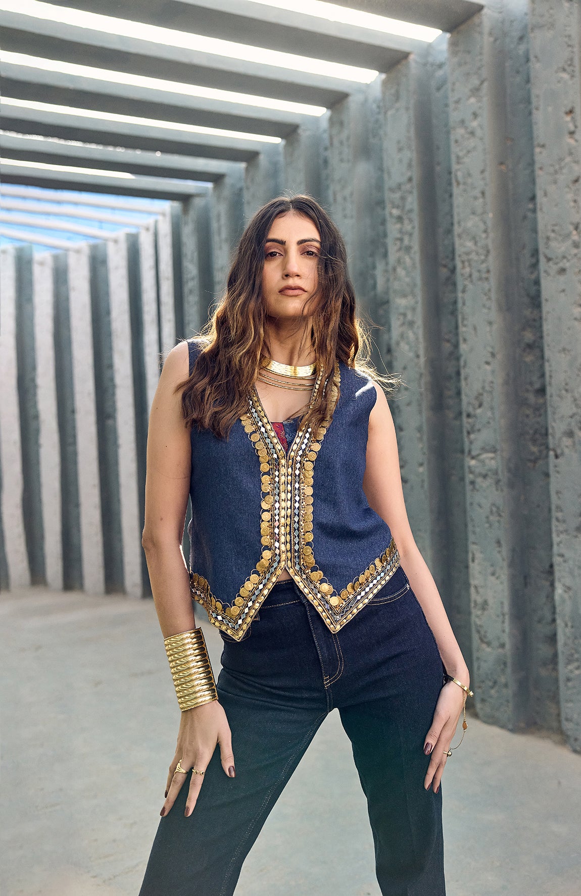 DARK DENIM WAIST COAT