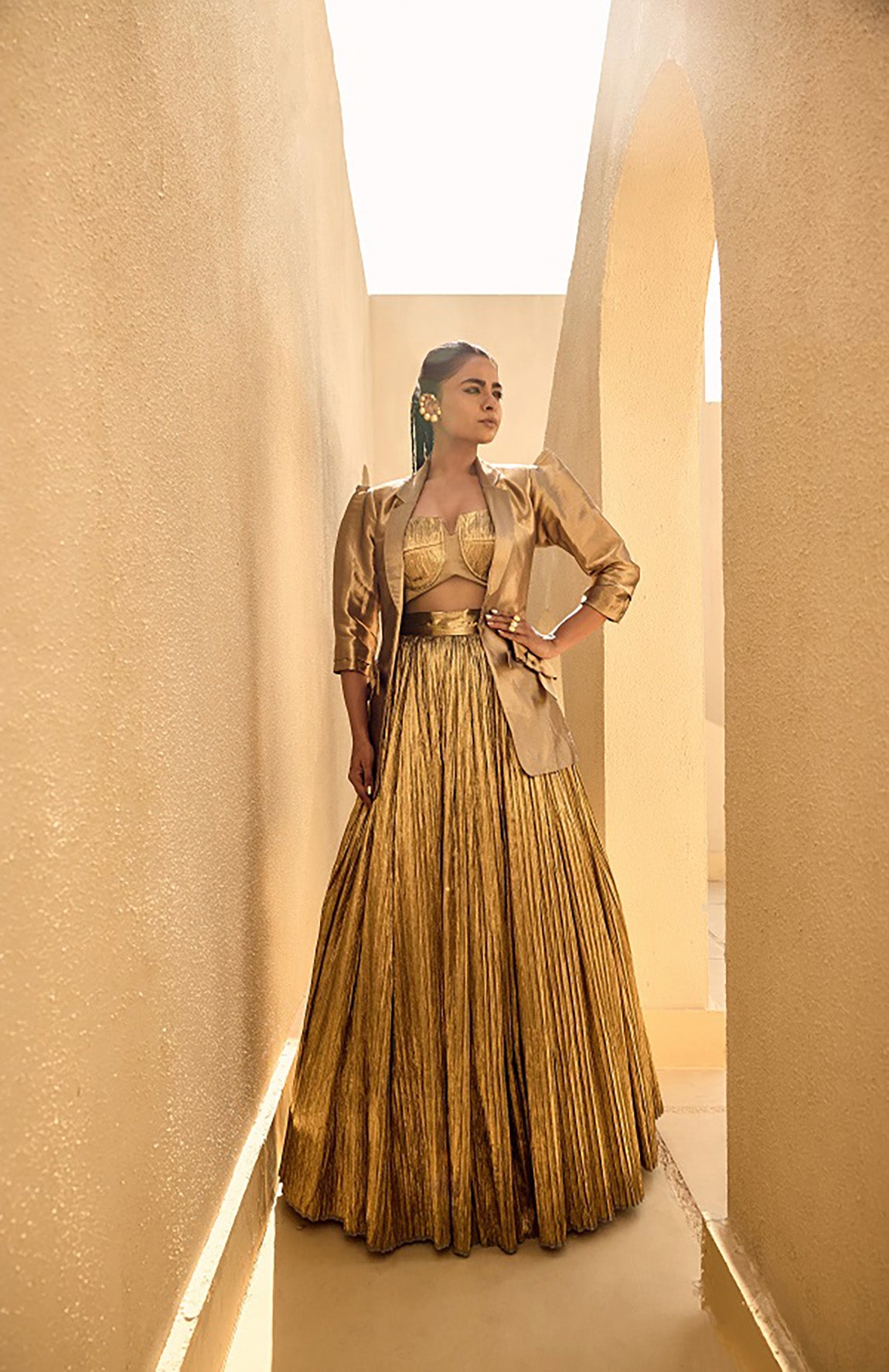 GOLD SILK JACQUARD JACKET WITH GOLD BUSTIER AND GOLD LEHANGA