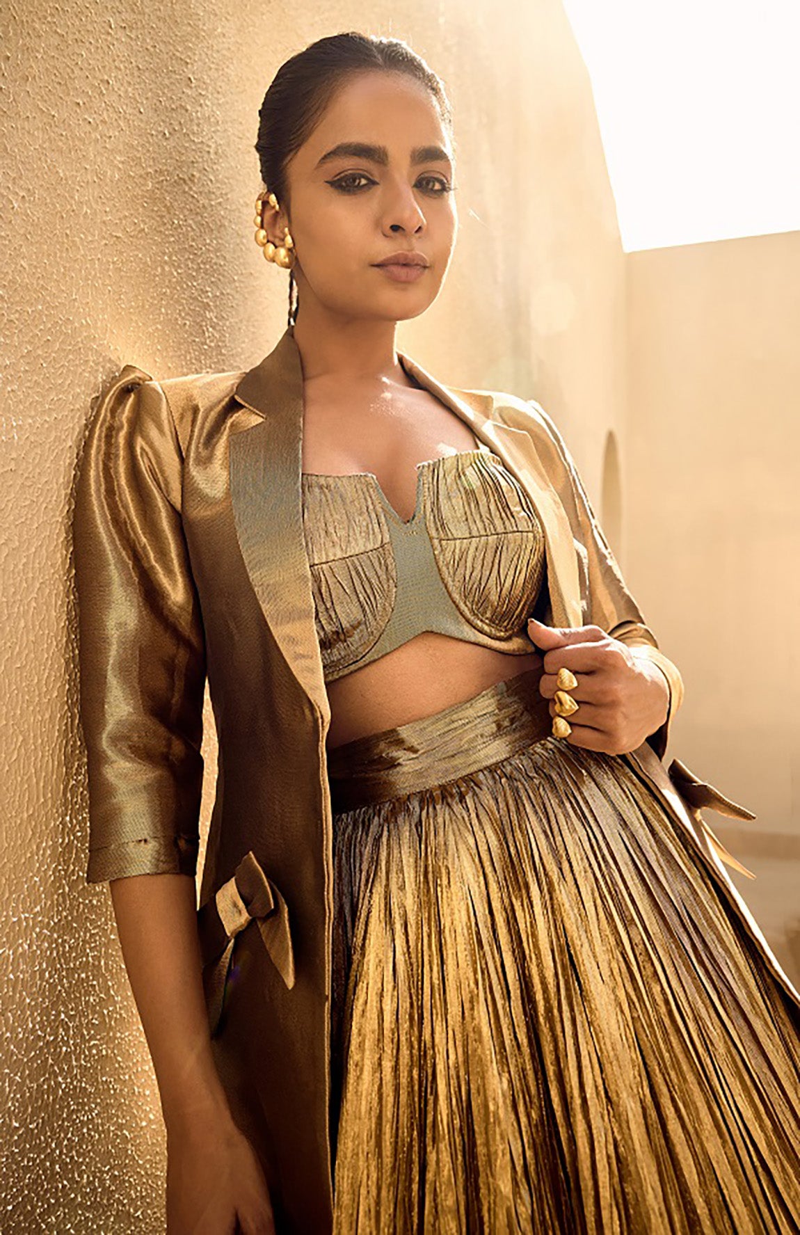 GOLD SILK JACQUARD JACKET WITH GOLD BUSTIER AND GOLD LEHANGA