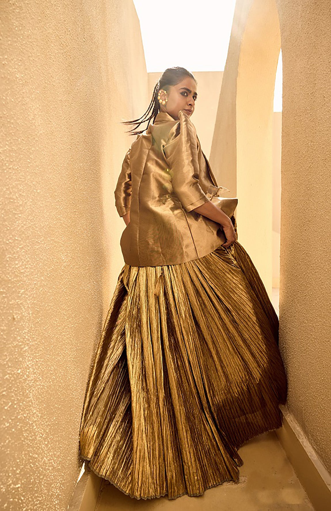 GOLD SILK JACQUARD JACKET WITH GOLD BUSTIER AND GOLD LEHANGA