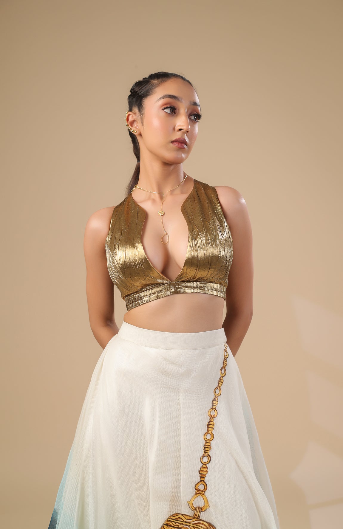 KOTA DORIA JACKET  GOLD BRALETTE WITH KOTA DORIA SKIRT