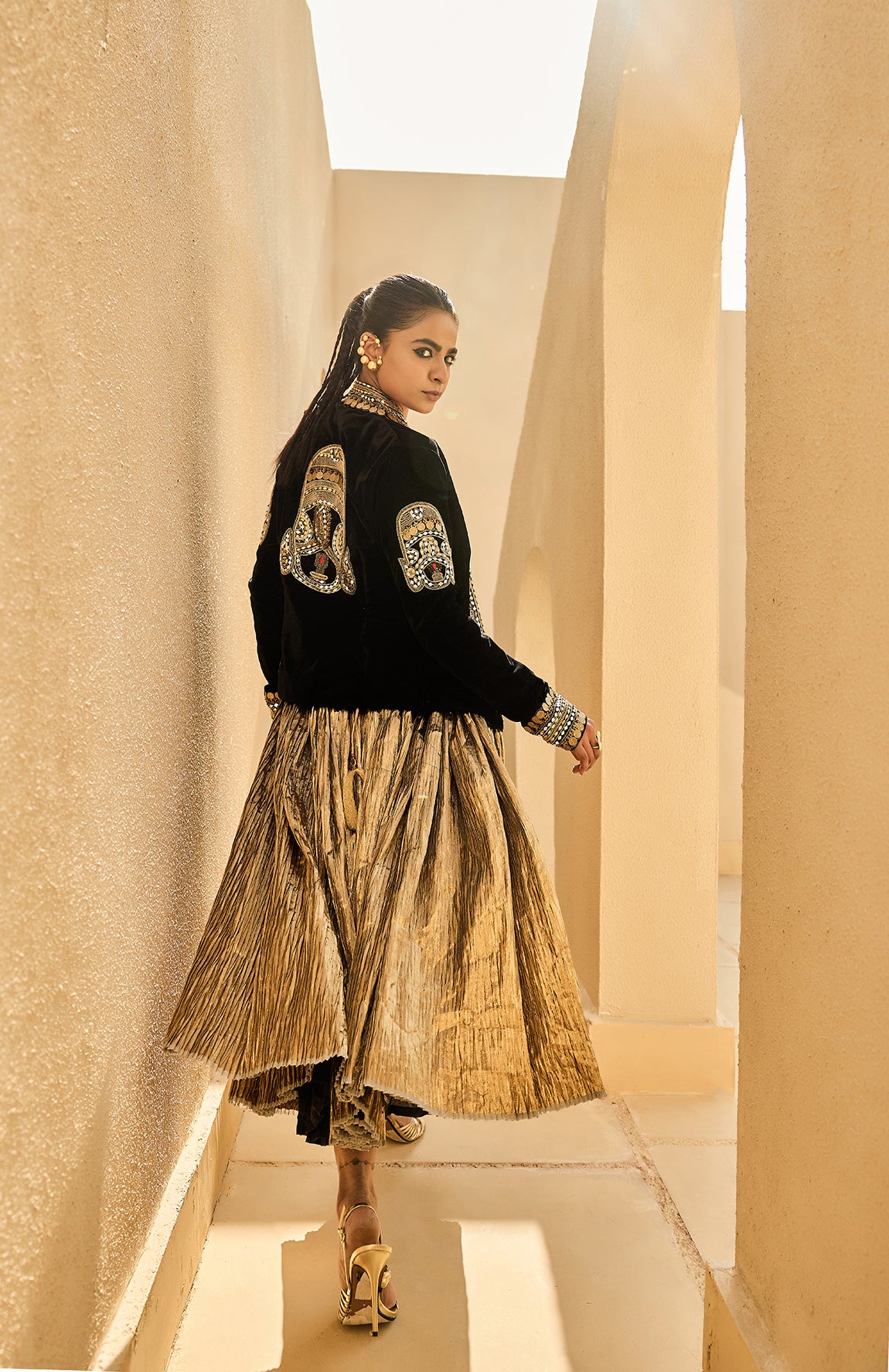 VELVET JACKET SILK JACQUARD BUSTIER CRUSHED SKIRT