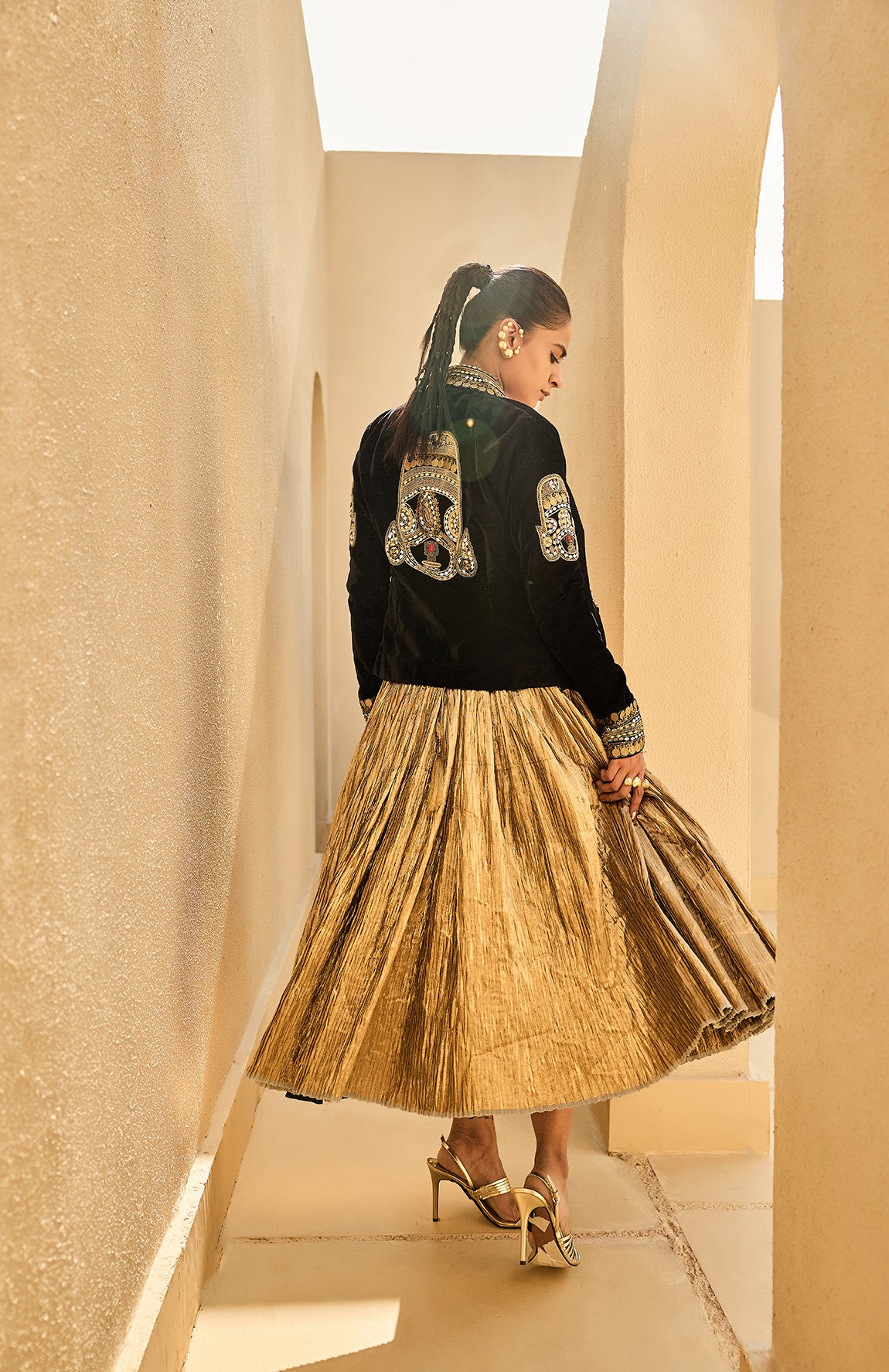 VELVET JACKET SILK JACQUARD BUSTIER CRUSHED SKIRT