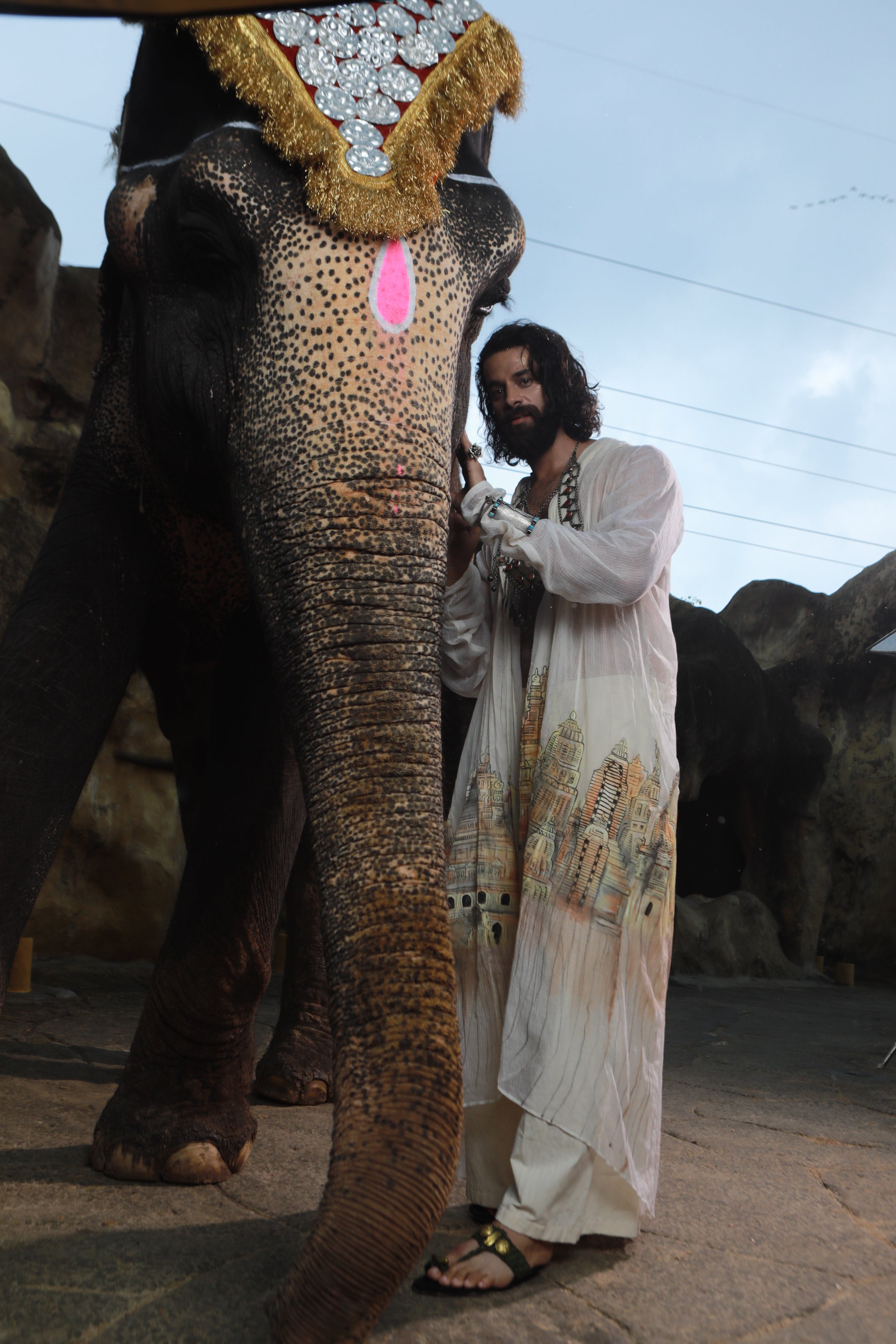 DEVI DRAPE MENS KOTA DORIA HAND PAINTED SHRUG WITH KHADI SHORT KURTA AND PANTS