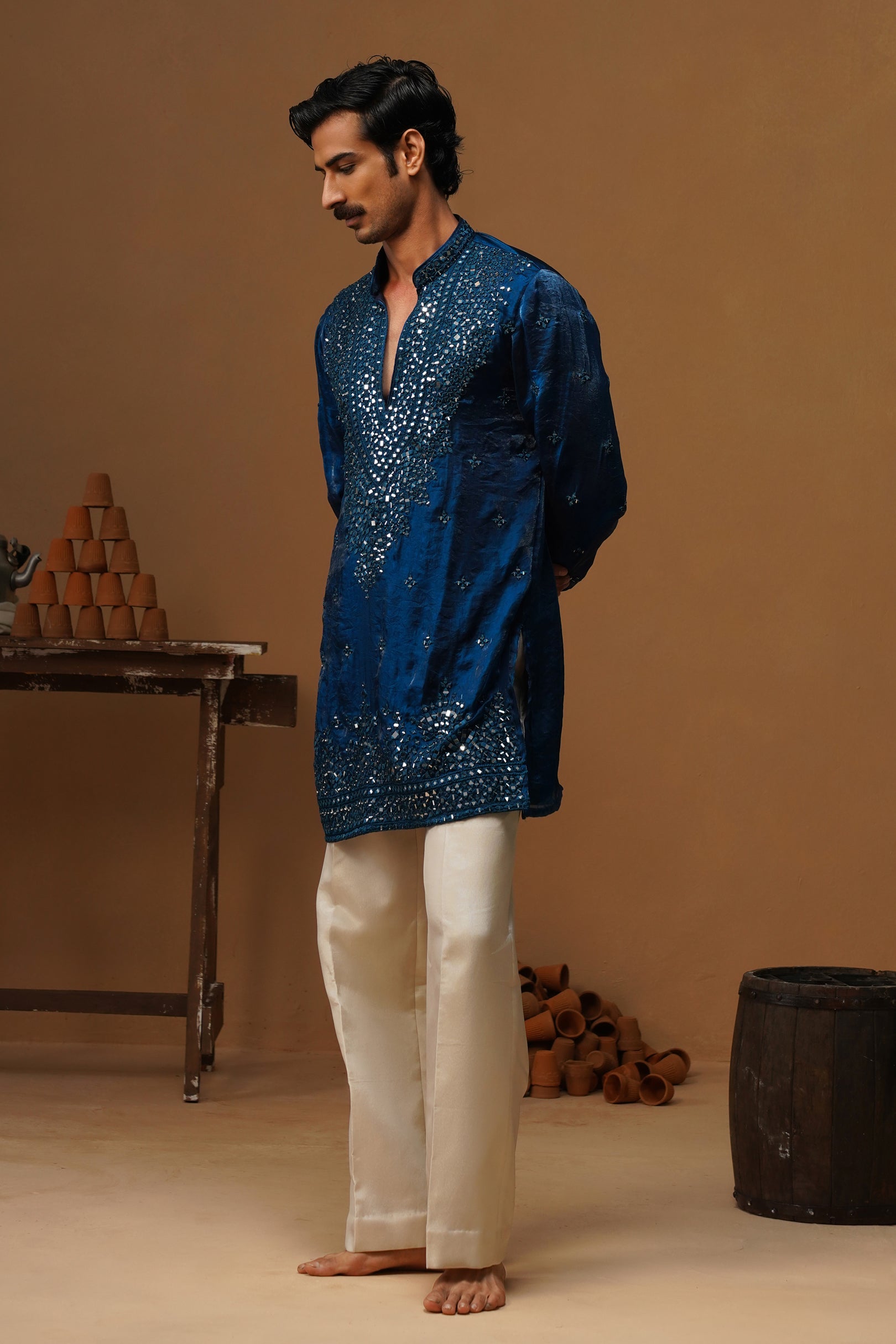 ARYA BLUE  V NECK SHORT KURTA SET