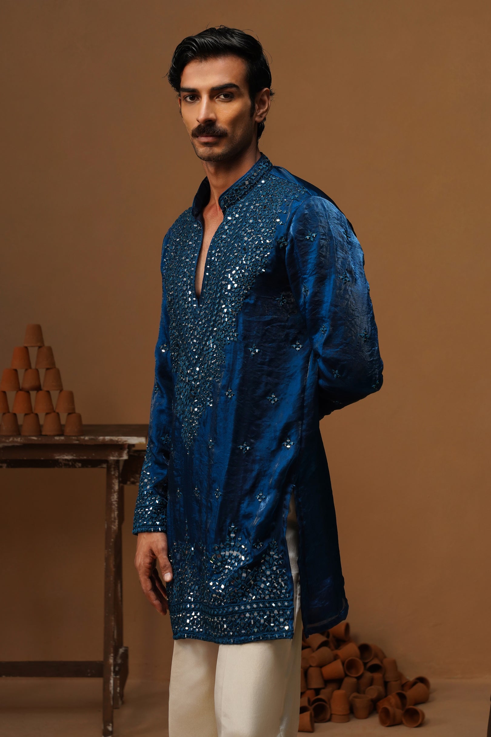 ARYA BLUE  V NECK SHORT KURTA SET