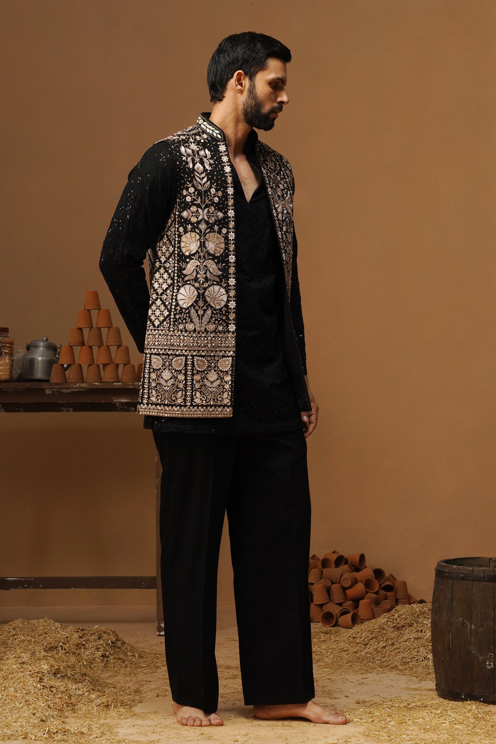 SANJH BLACK V NECKSHORT KURTA JACKET SET
