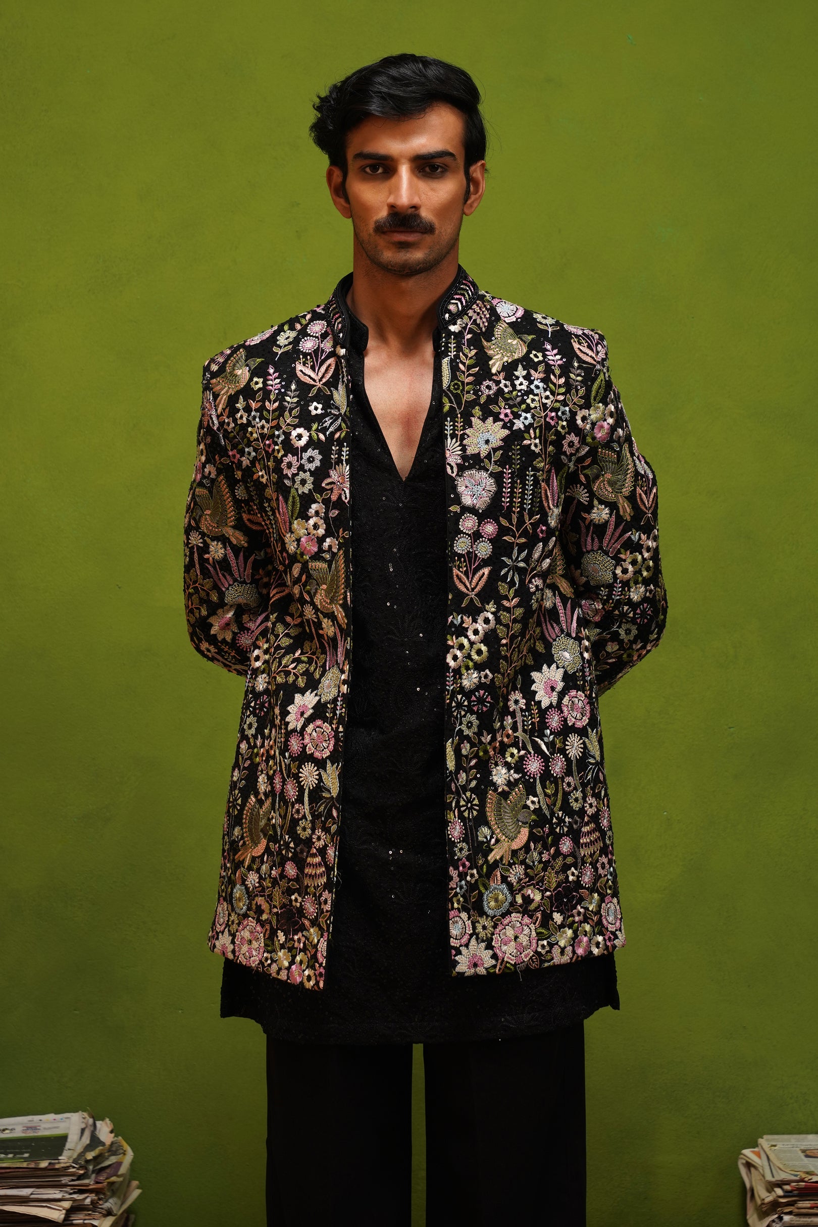 ROOH BLACK JODHPURI SET WITH V NECK KURTA