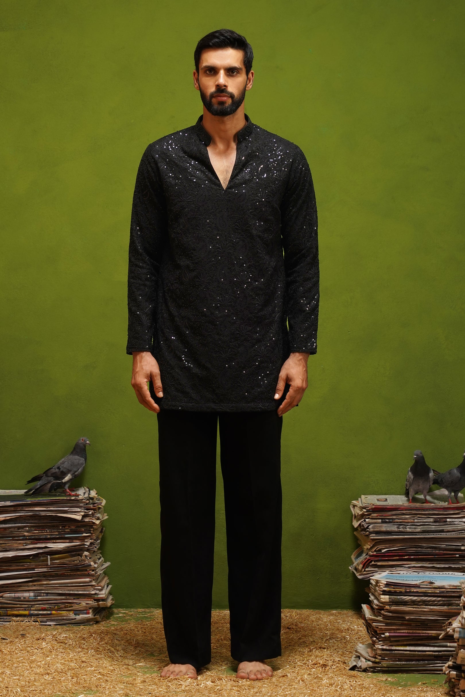 NAQSH BLACK V NECK SHORT KURTA SET