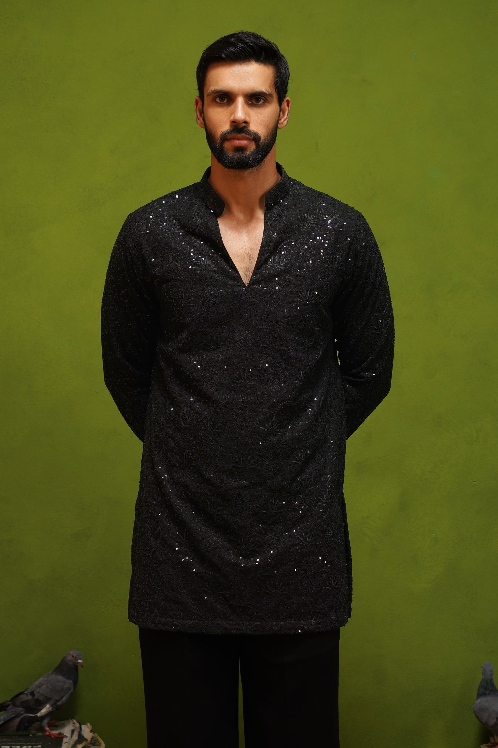 NAQSH BLACK V NECK SHORT KURTA SET
