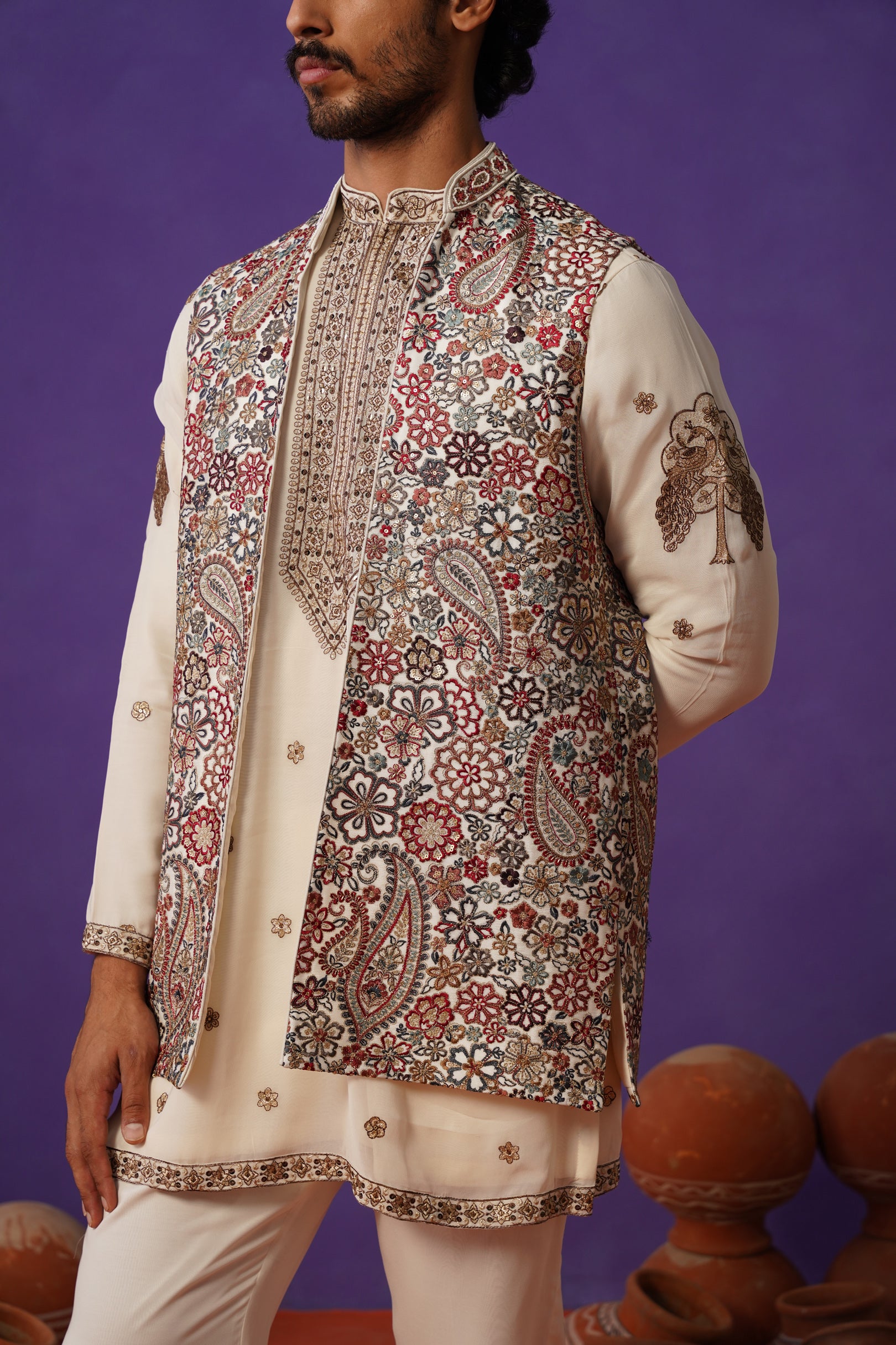GAGAN IVORY SHORT KURTA JACKET SET