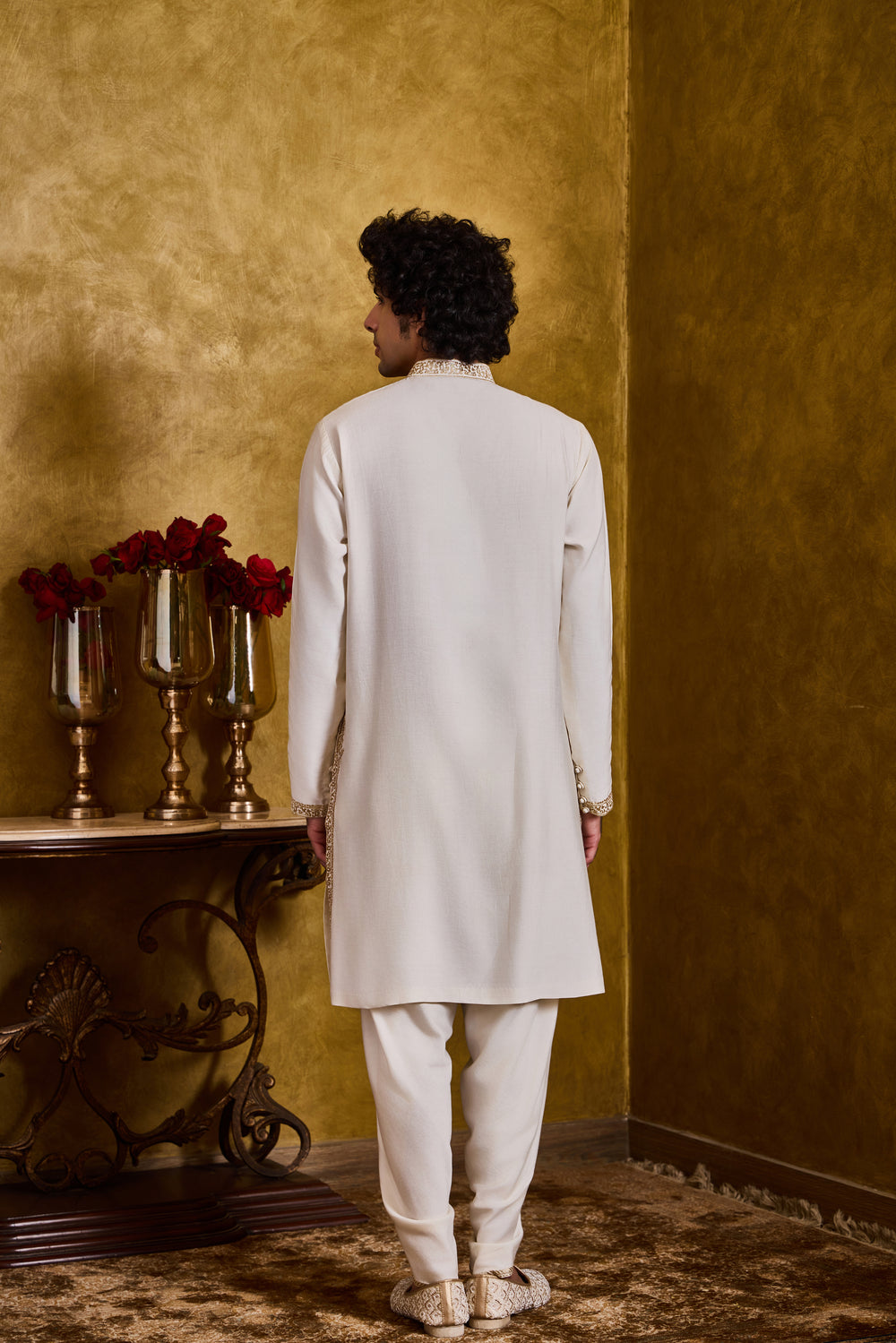 Ivory Kurta Dhoti Zari Embroidery Set
