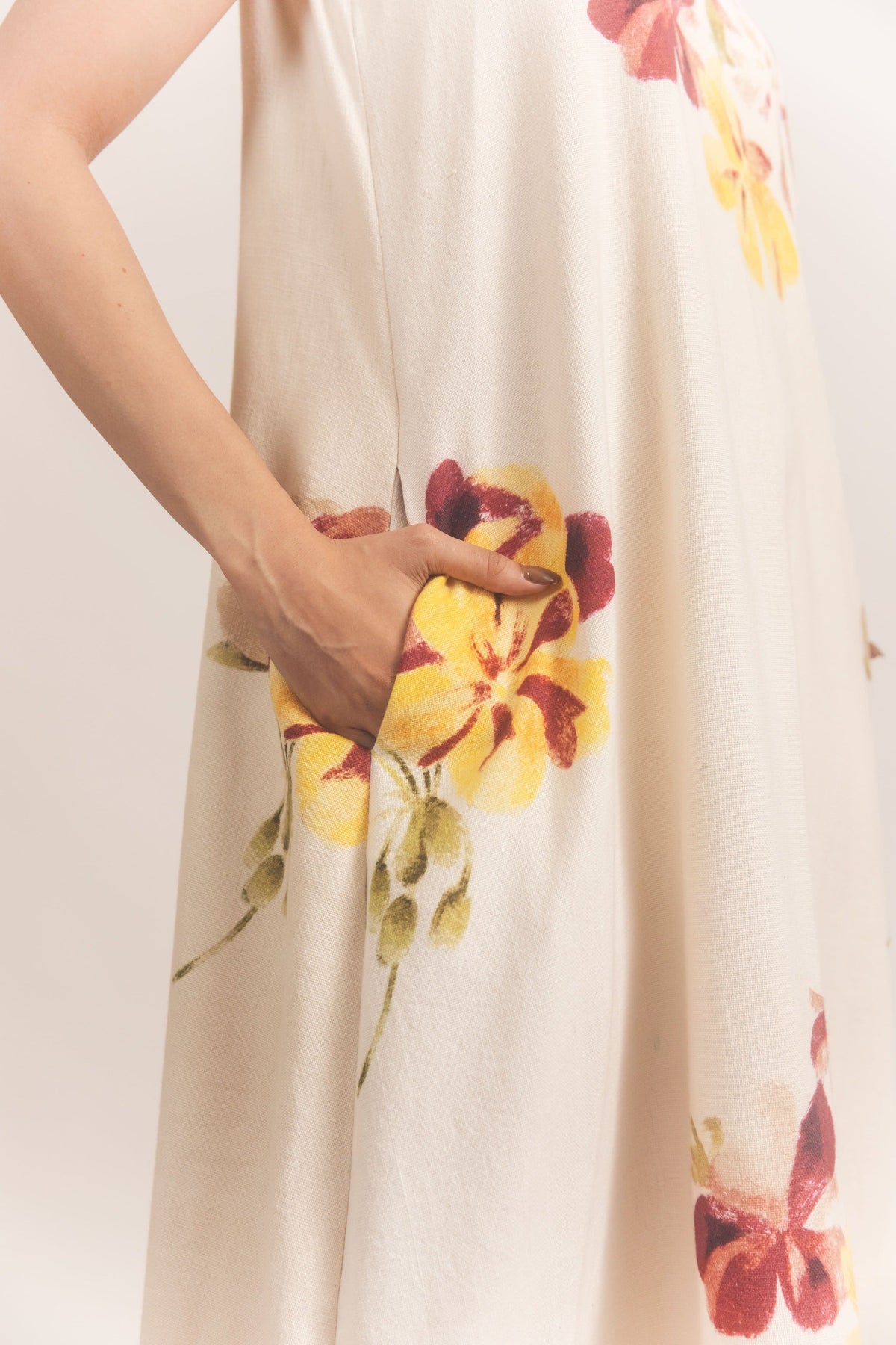 Scallop dress White