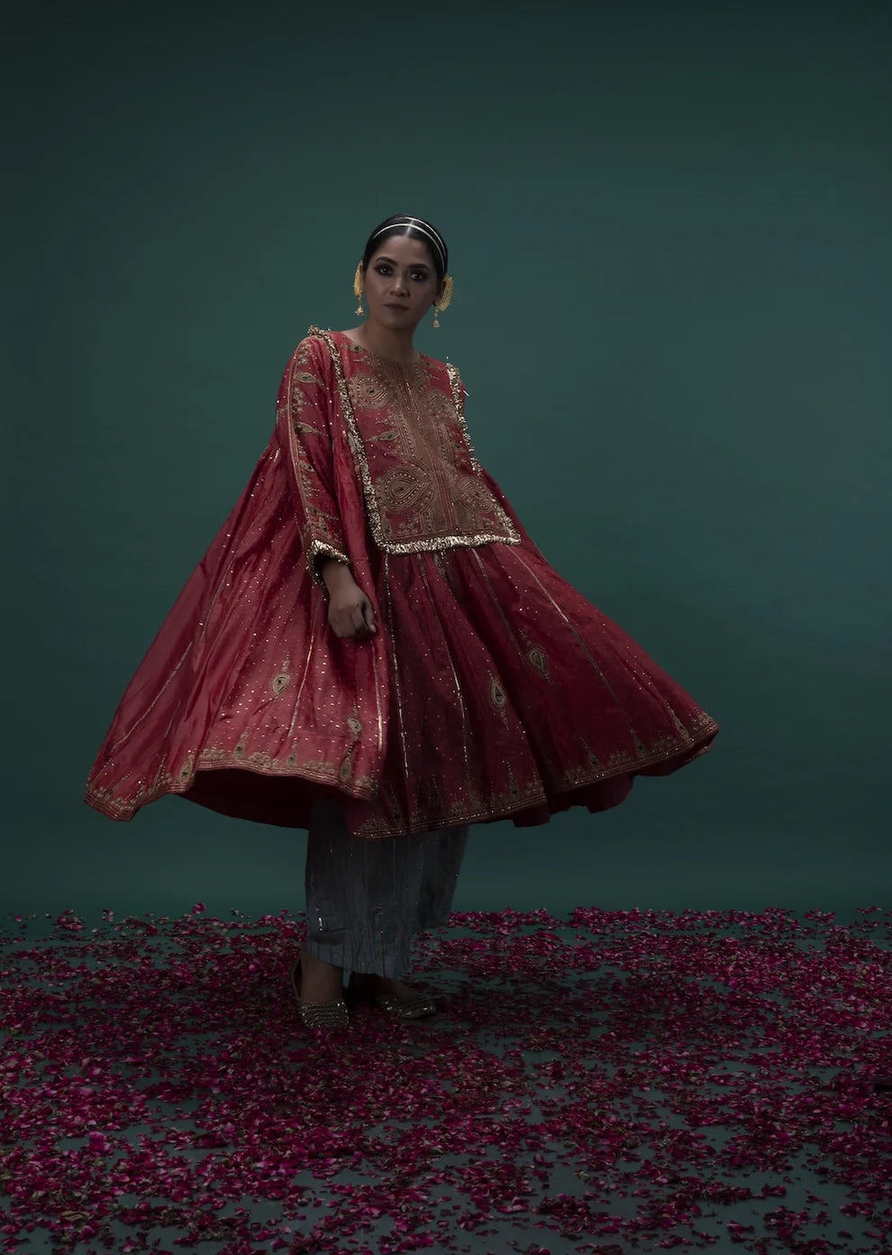 Yashfa kalidar choga set
