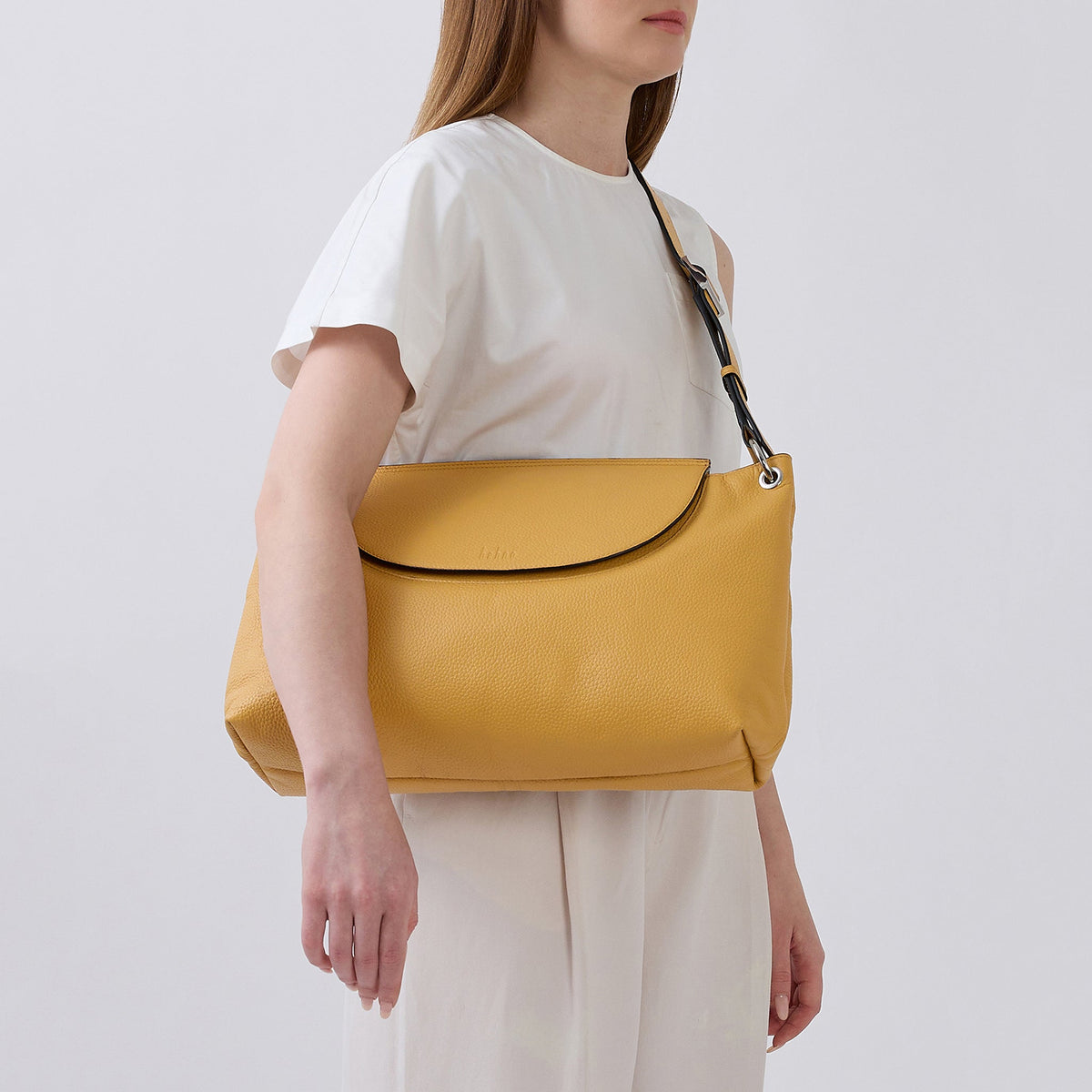 JUDITH SATCHEL LARGE PEBBLE