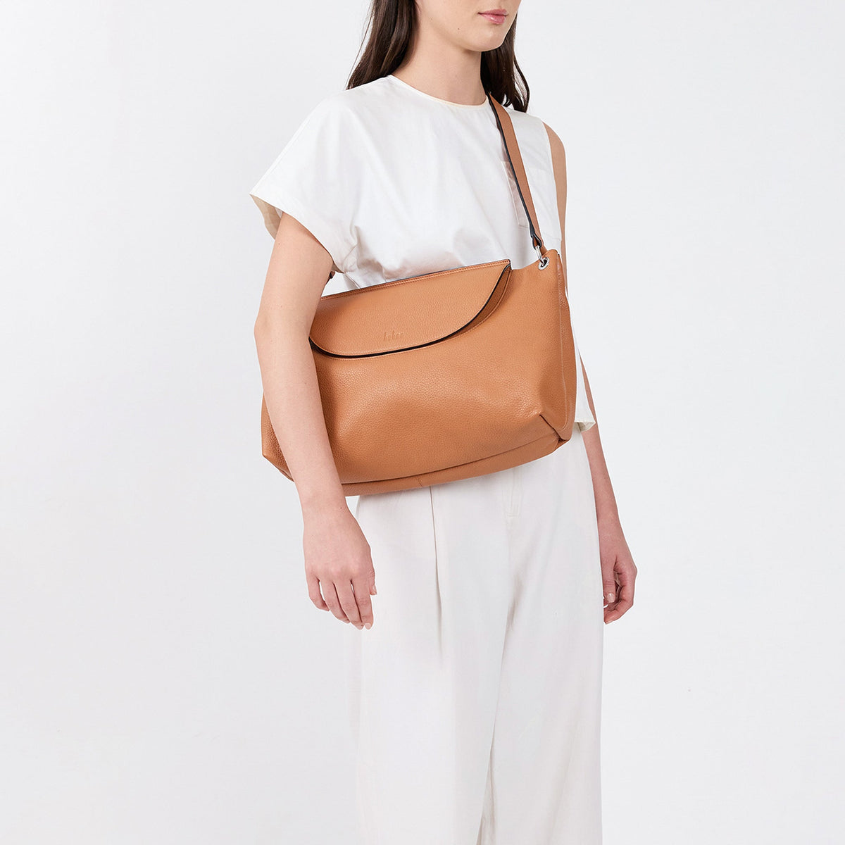 JUDITH SATCHEL LARGE PEBBLE