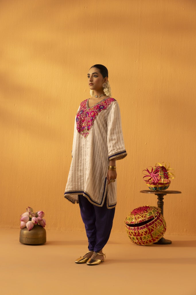Chandgulab Off-white  tissue stripe embroidered kaftan set