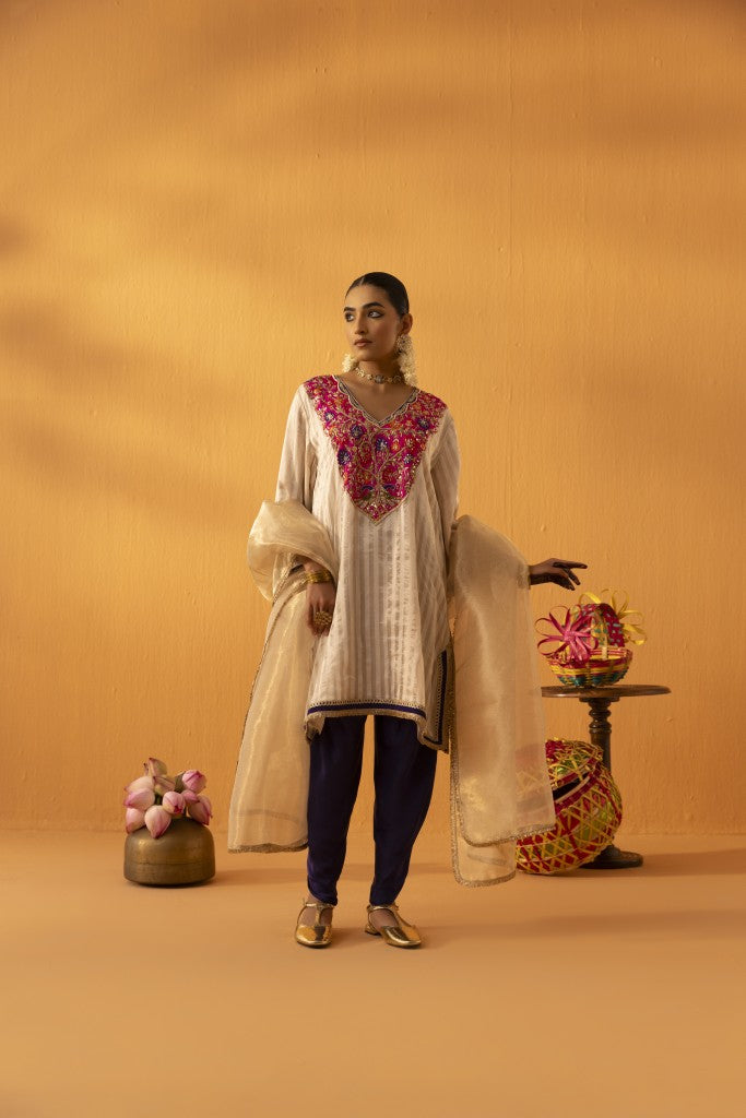 Chandgulab Off-white  tissue stripe embroidered kaftan set