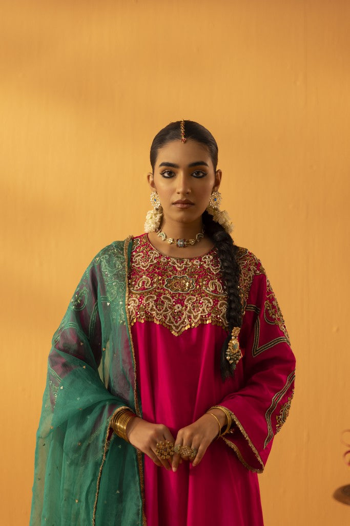 Baagerani rani pink silk embroidered kurta set