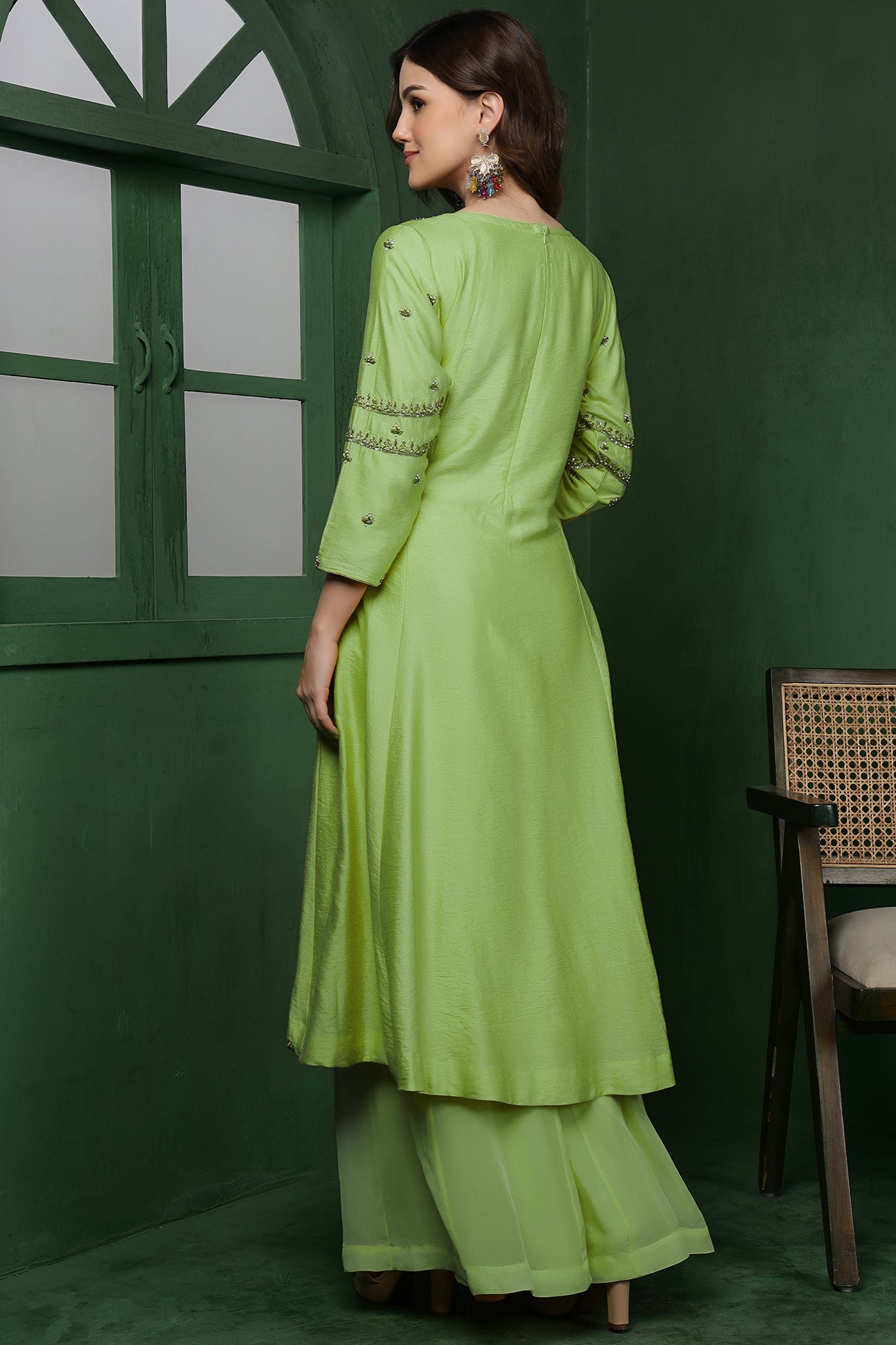 Light Green   Katan Silk Kurta Set With Pearl, Cutdana  , Sequins Work .