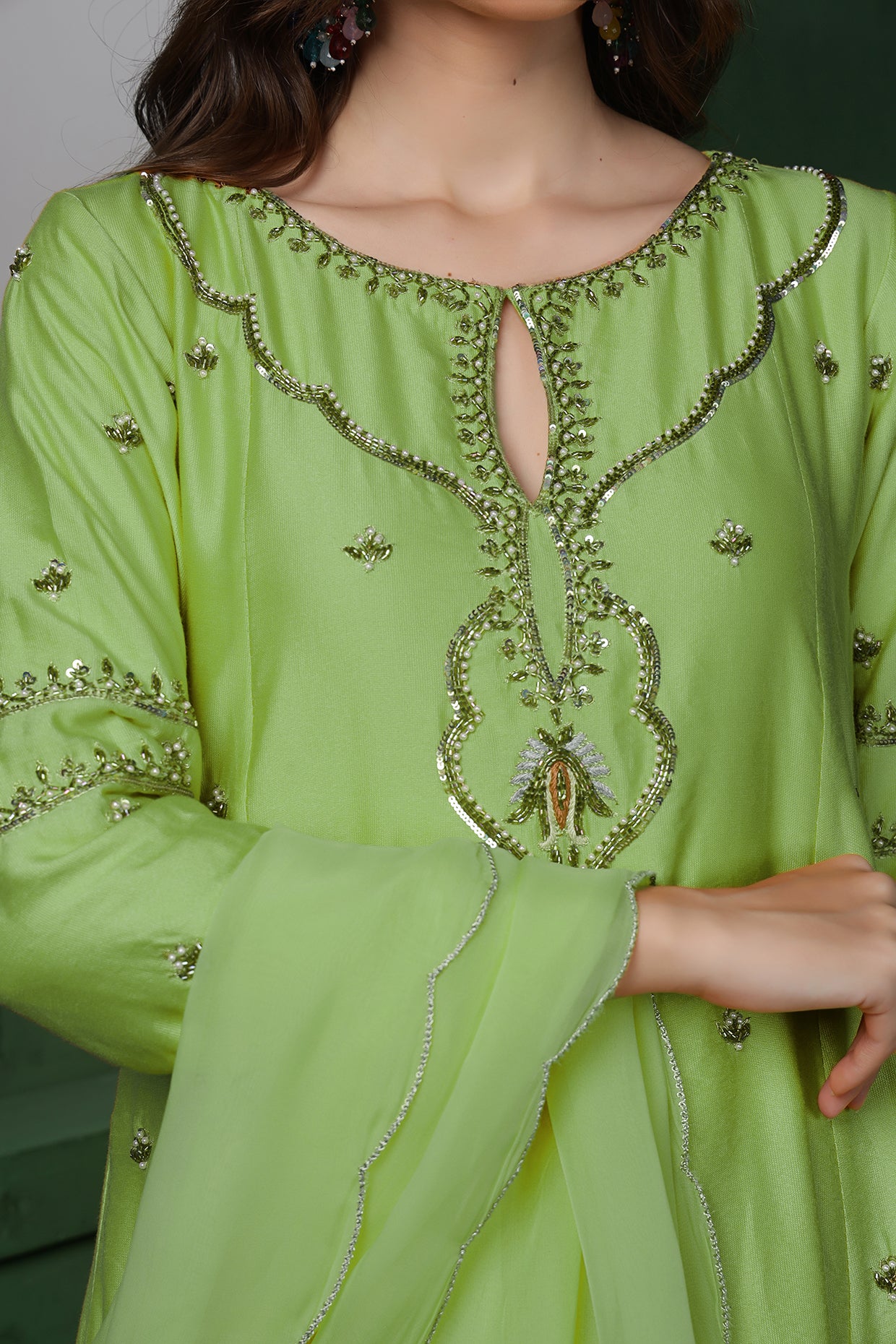 Light Green   Katan Silk Kurta Set With Pearl, Cutdana  , Sequins Work .