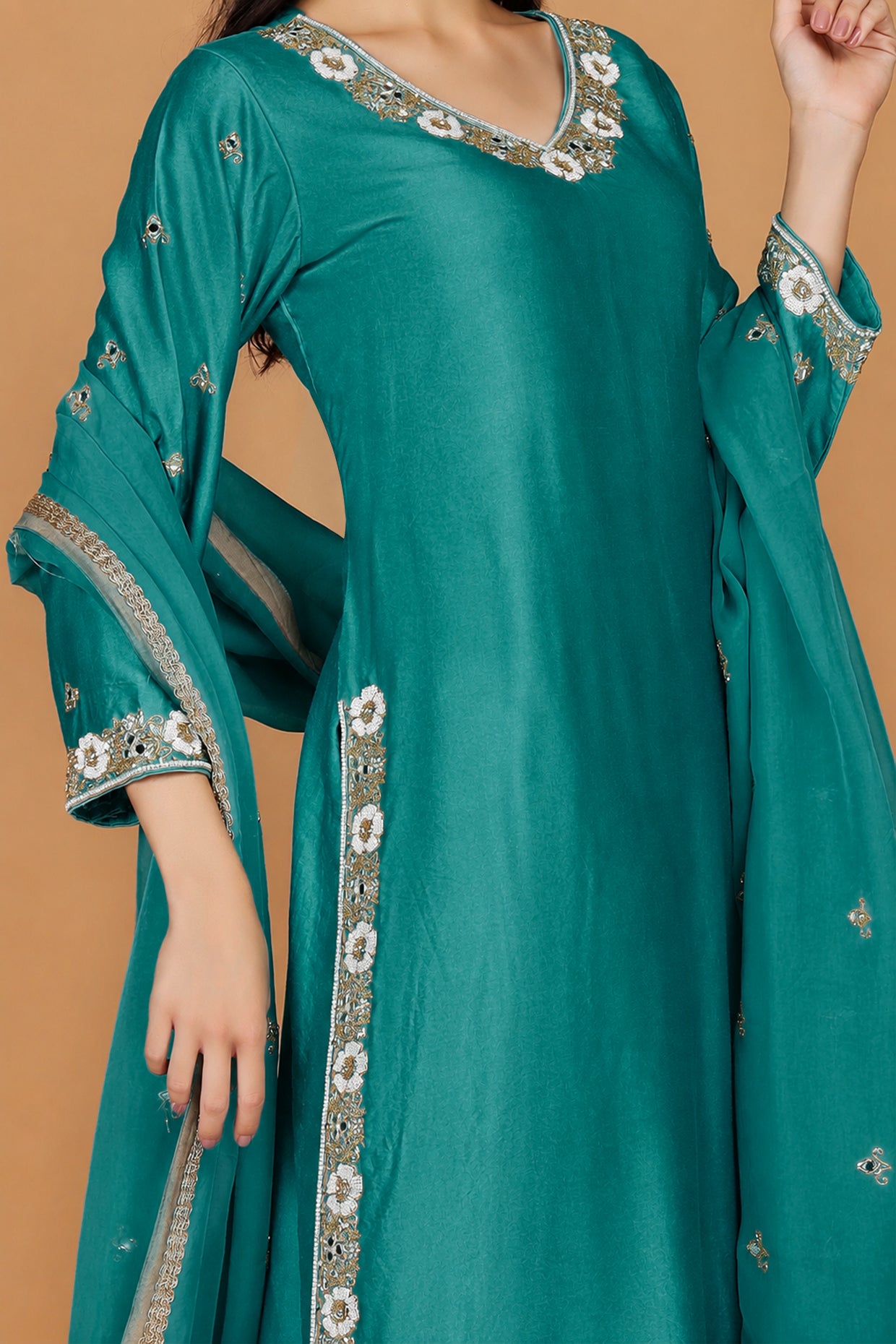 Teal  Self Katan Kurta Pant Set With Cutdana Pearl Mirror Embroiderey And Organza Duppatta