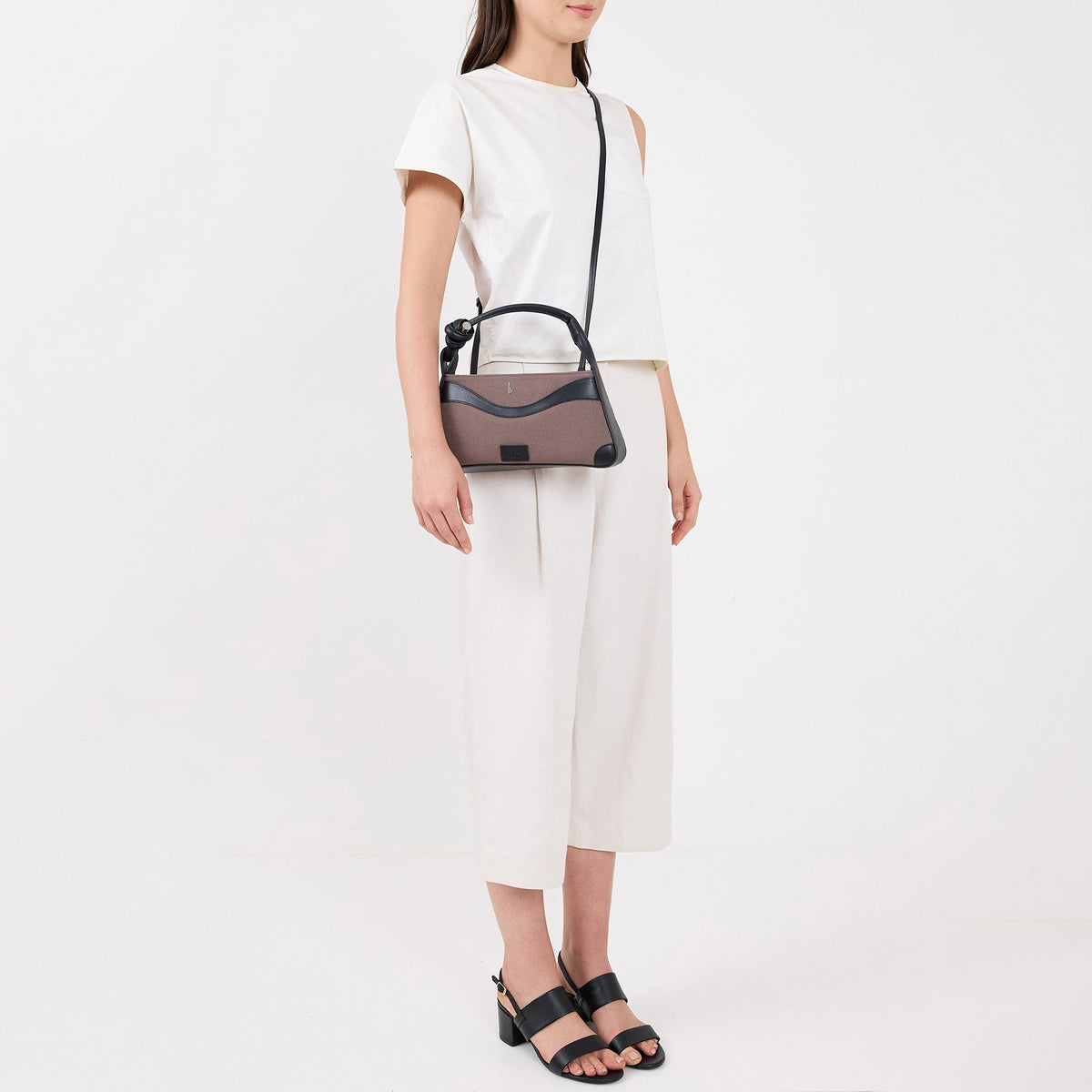 MELINA CROSSBODY