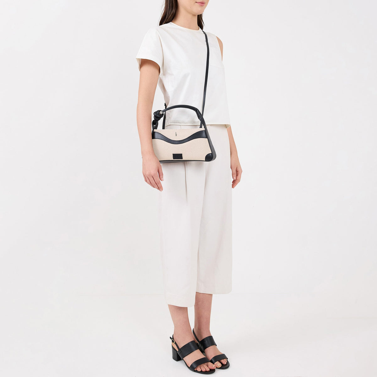 MELINA CROSSBODY