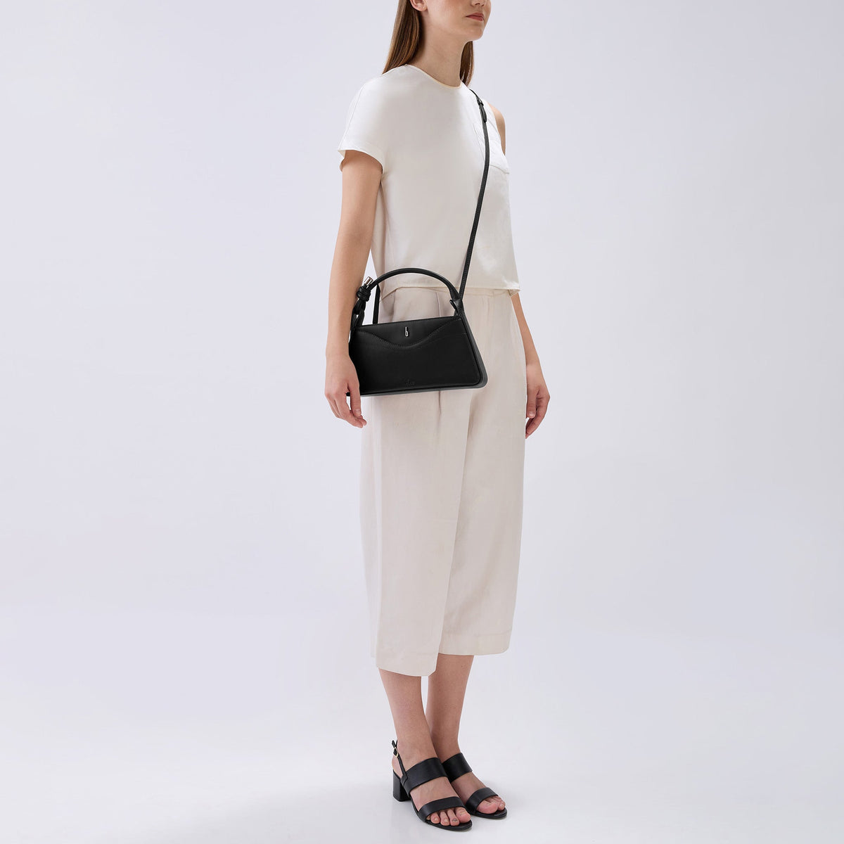 MELINA CROSSBODY
