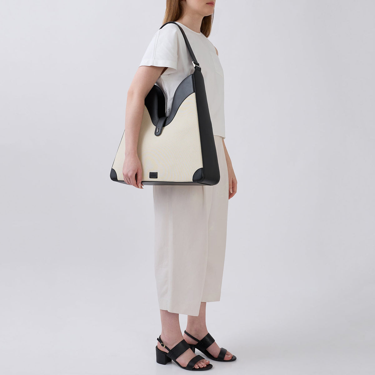 MELINA SHOULDER BAG