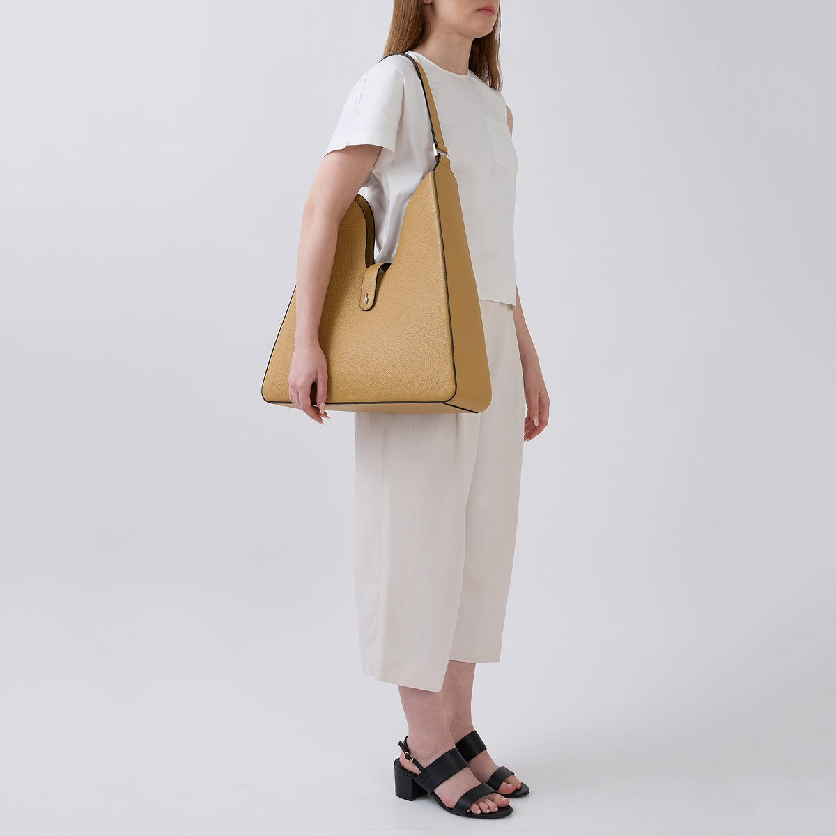 MELINA SHOULDER BAG