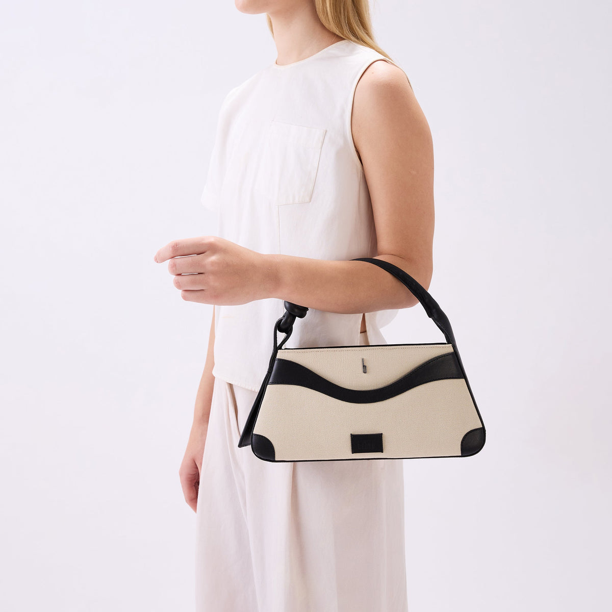 MELINA CROSSBODY