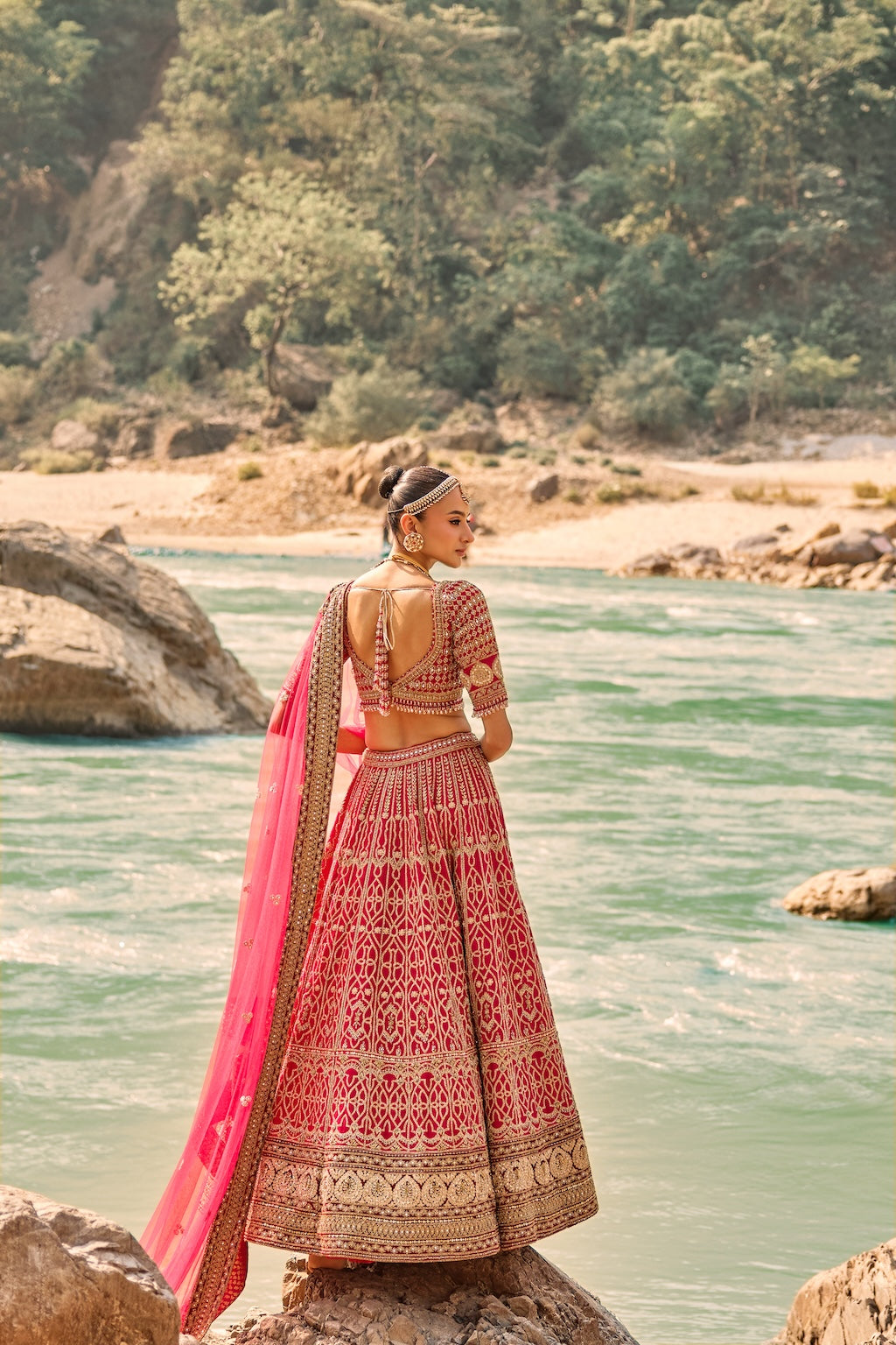 REGALIA JAALI LEHENGA