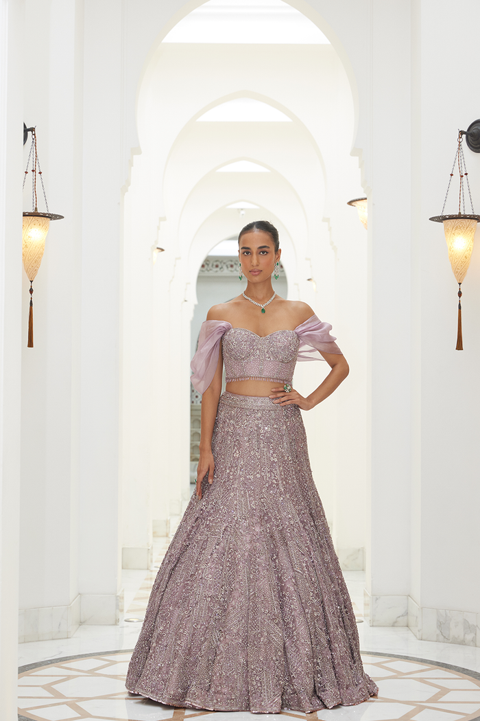 MAUVE NET FISHTAILED SKIRT AND CORET