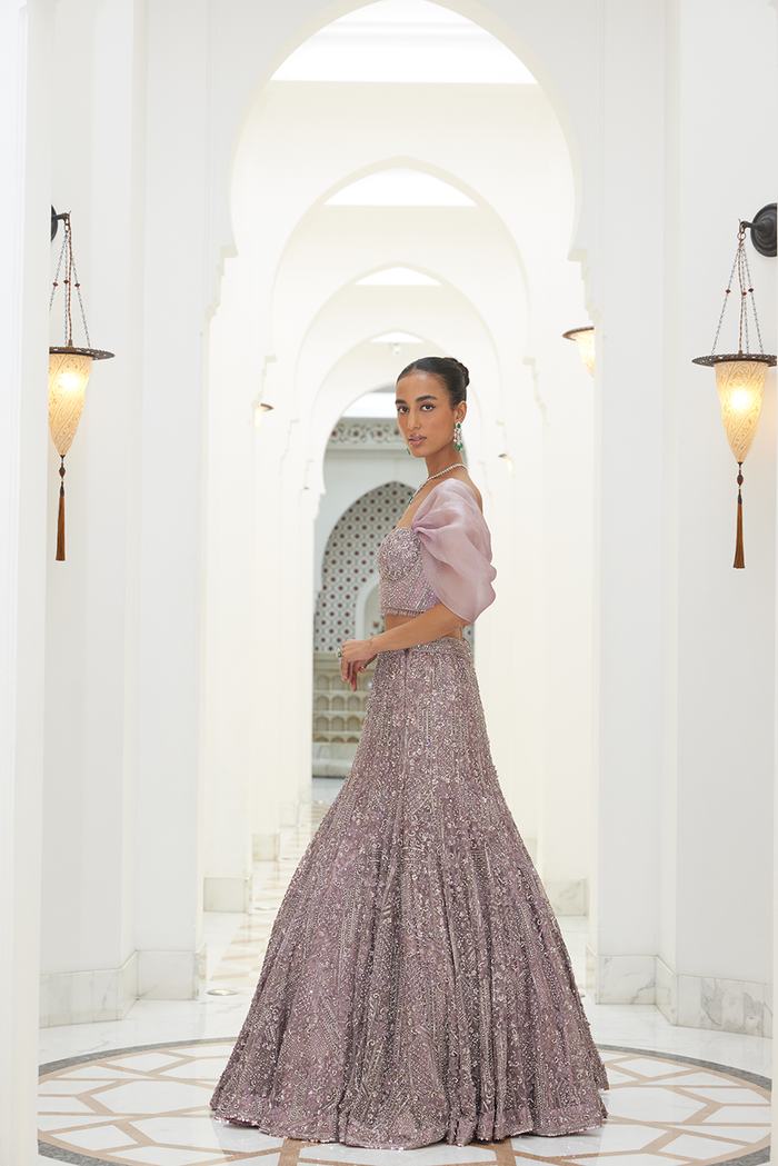 MAUVE NET FISHTAILED SKIRT AND CORET