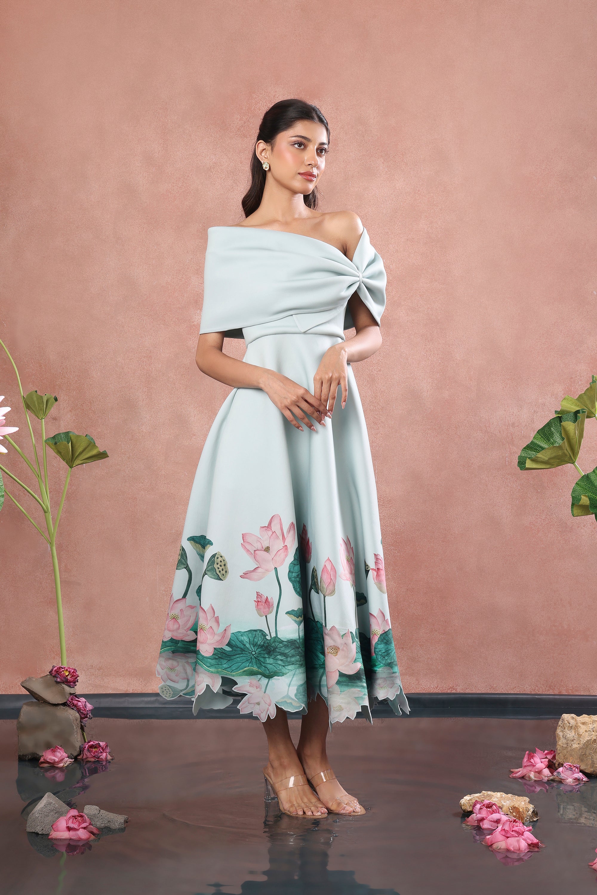 GREEN FLARED PRINTED DRESS WITH BOW WRAP