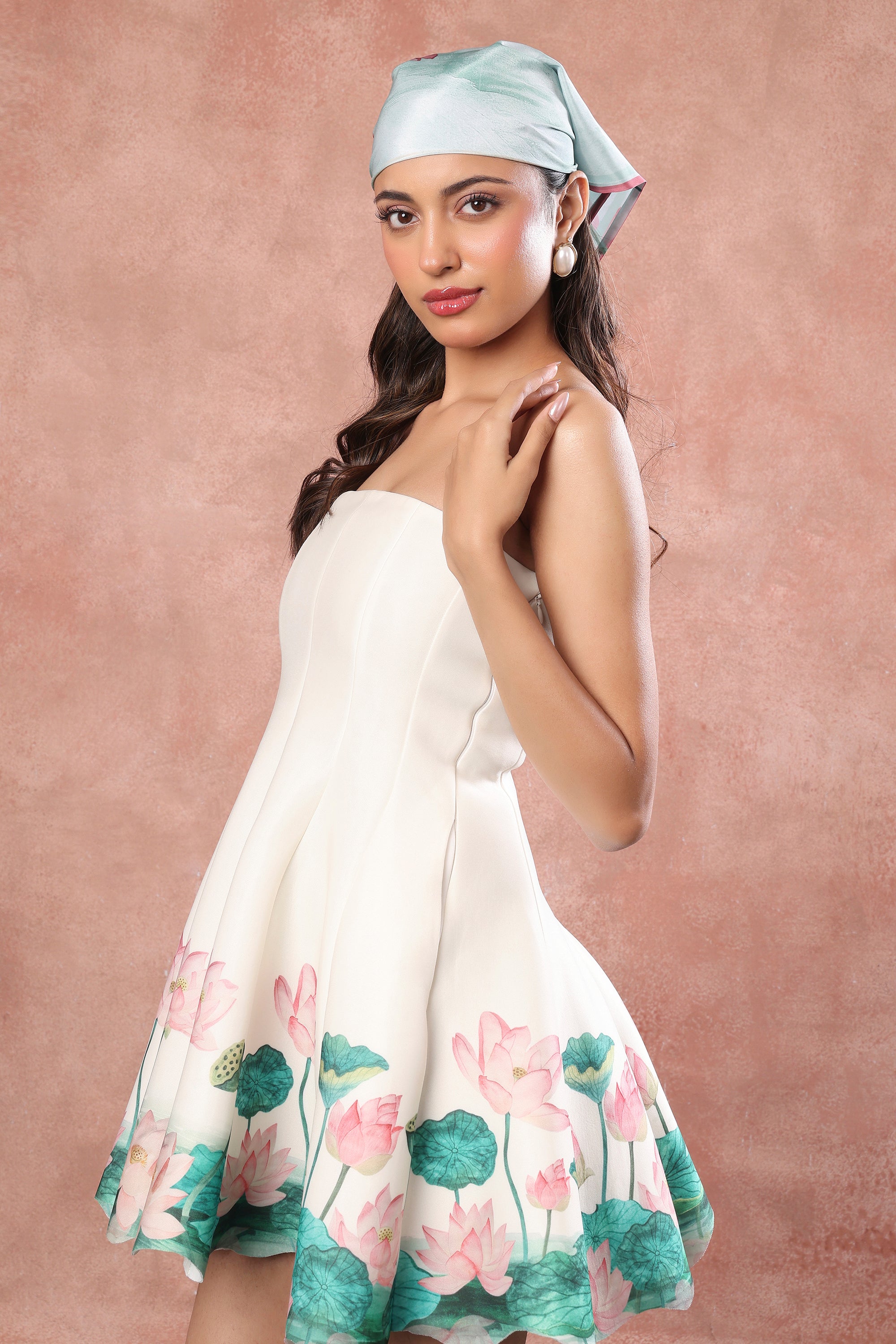 SHORT PLATED NEOPRENE PRINTED DRESS