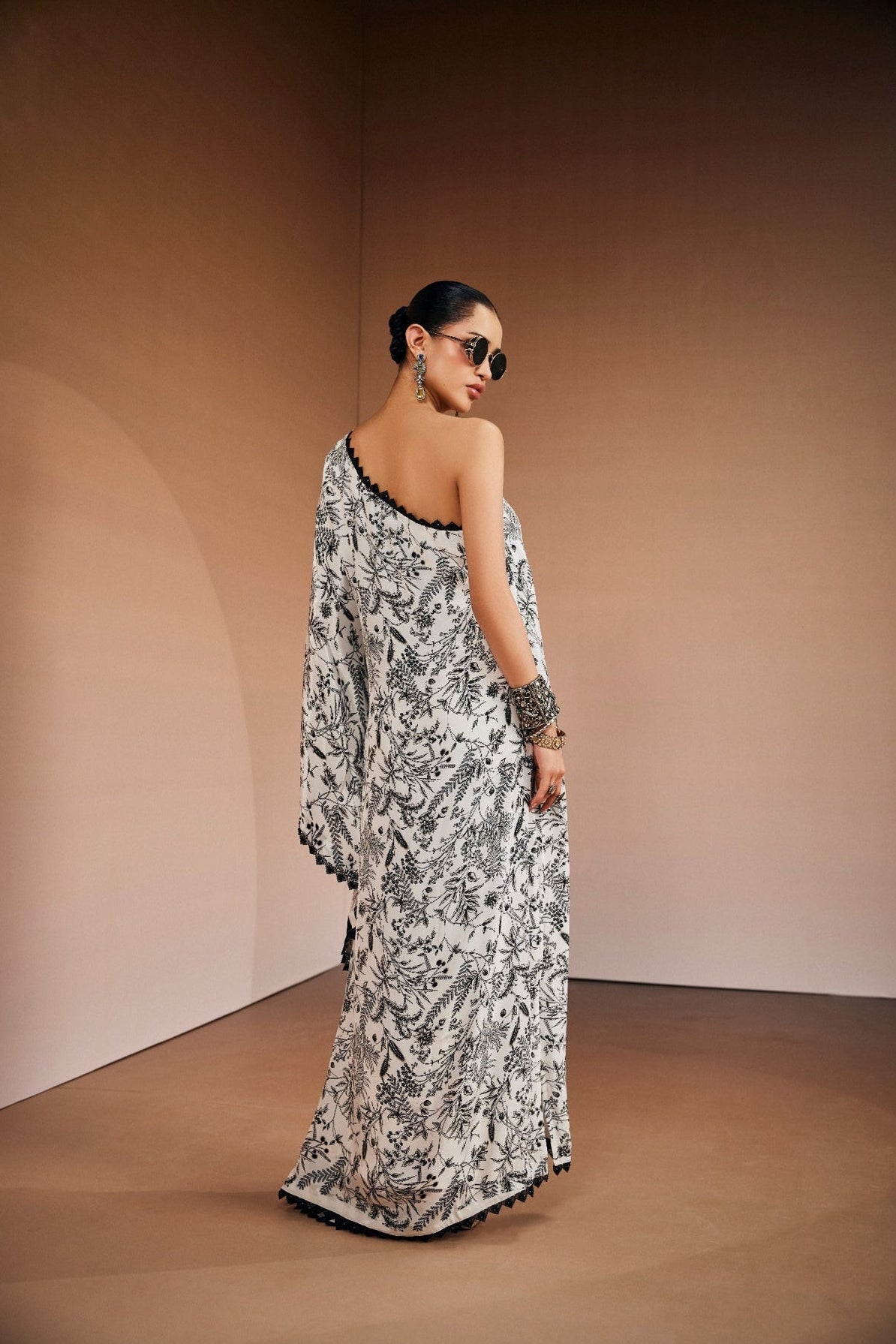 Black and white one shoulder floral printed kaftan