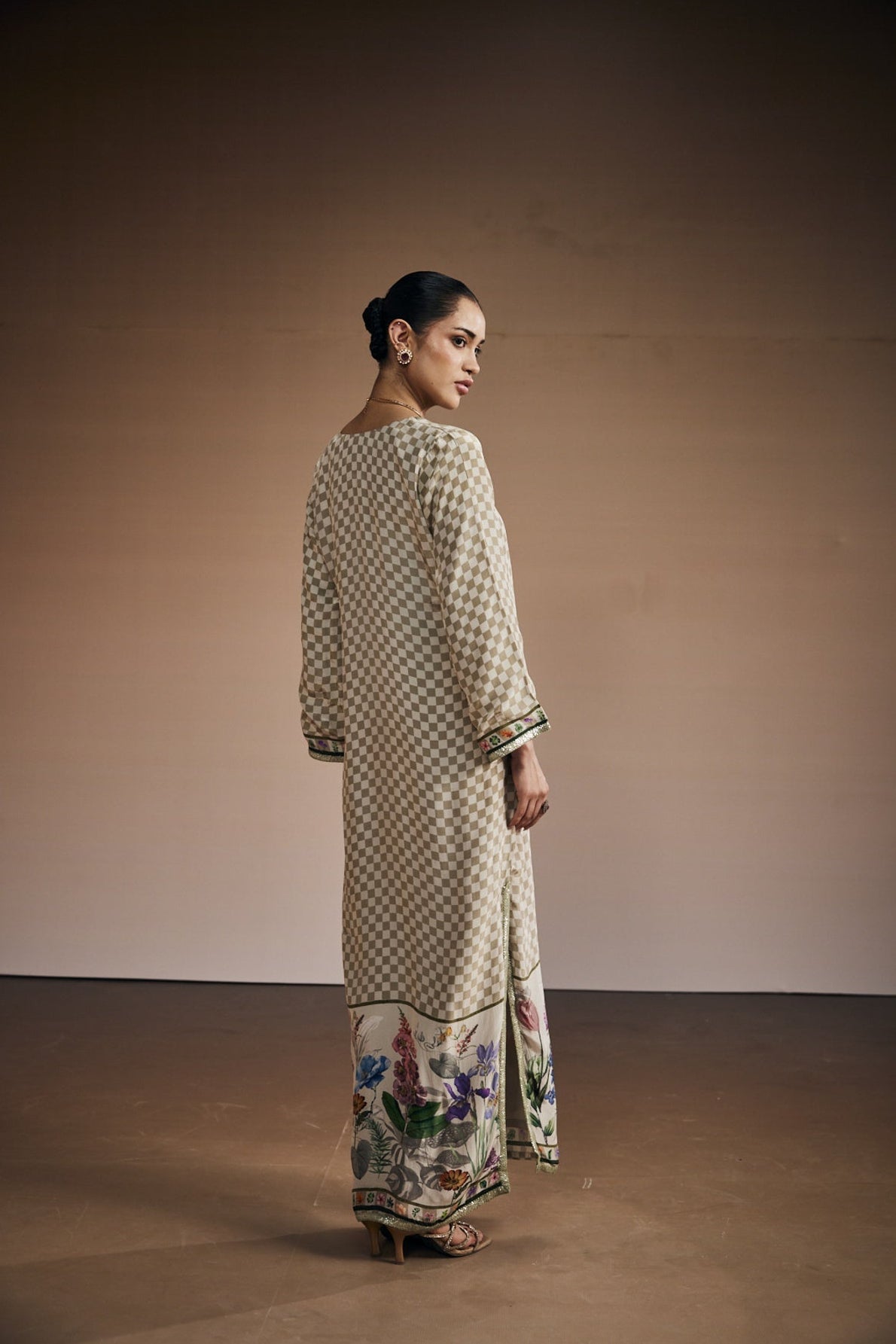 Long checkered tunic with a placement floral print border