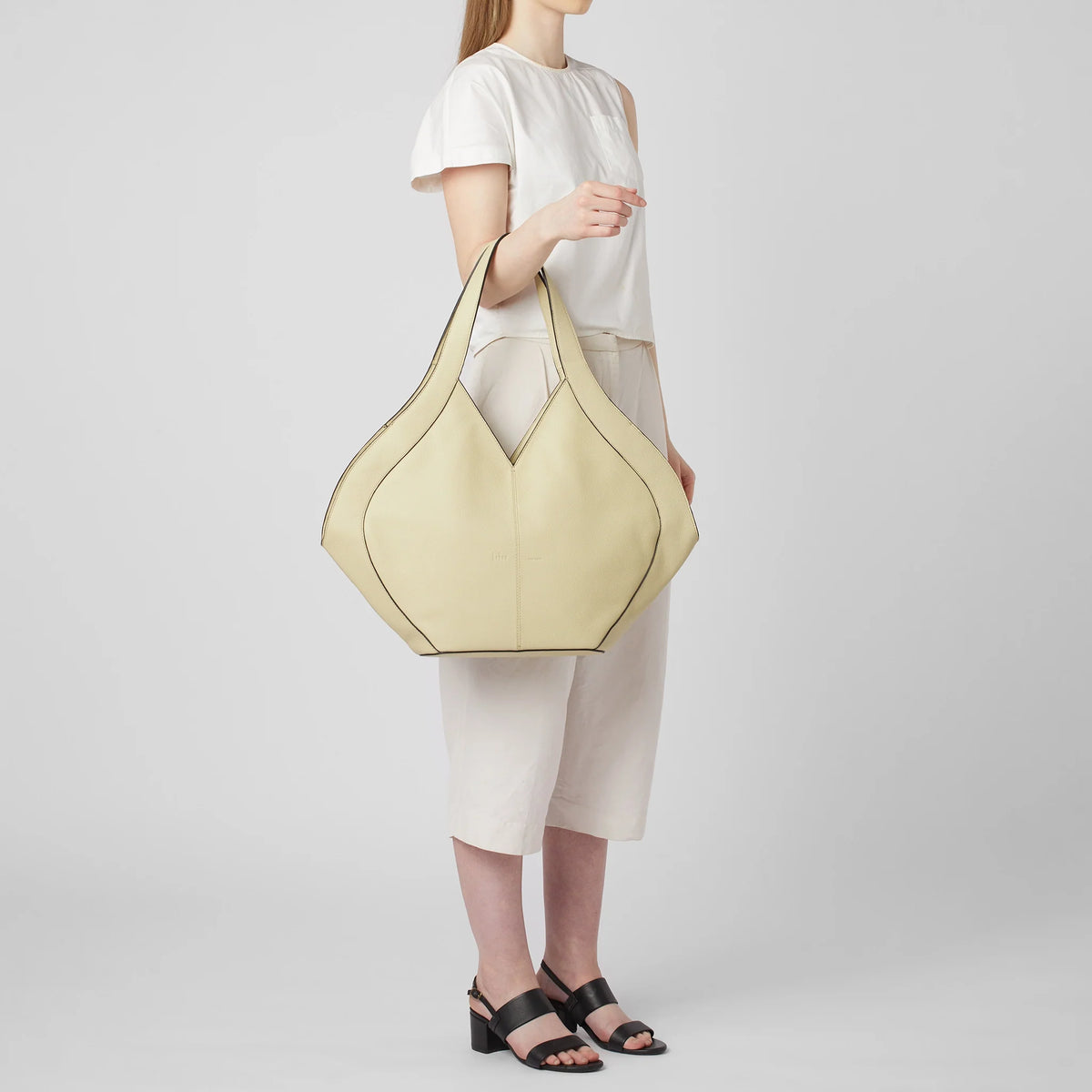 SAFRA TOTE PEBBLE