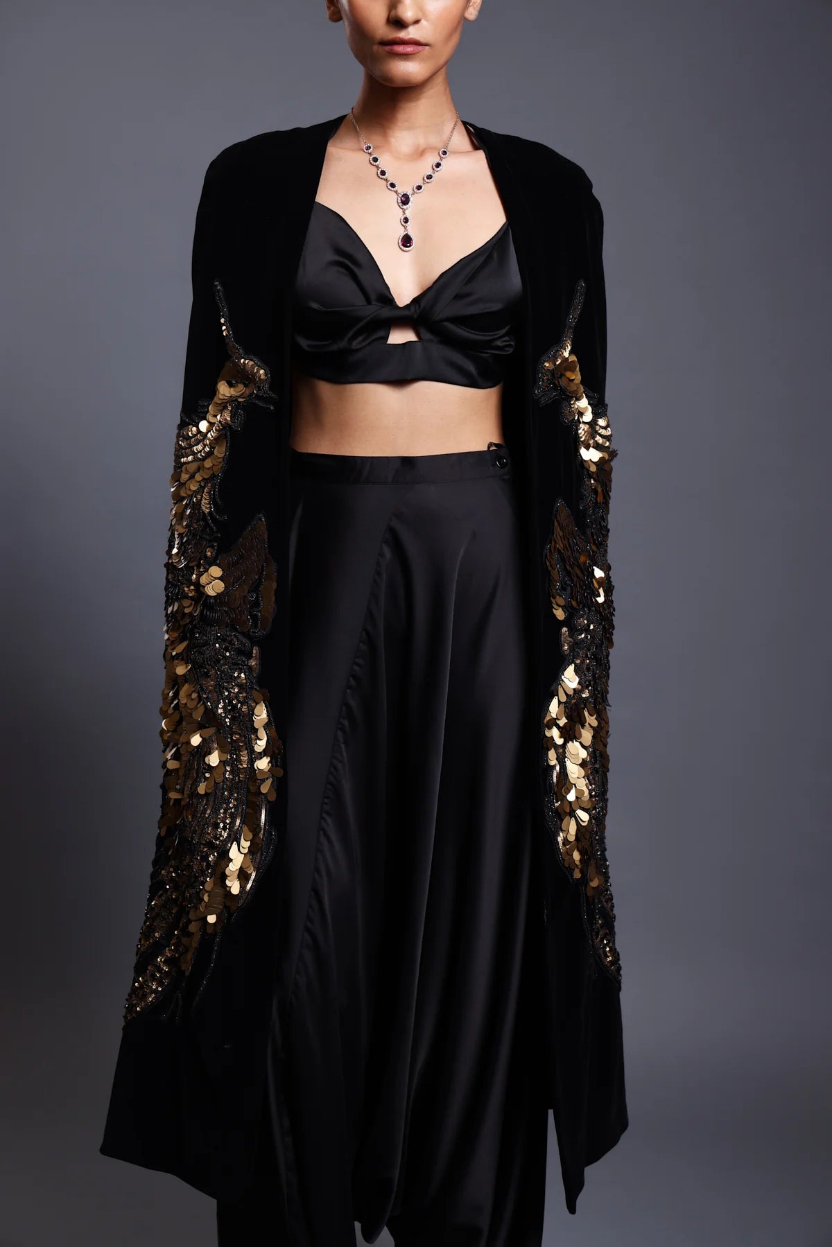 CF phoenix cape black
