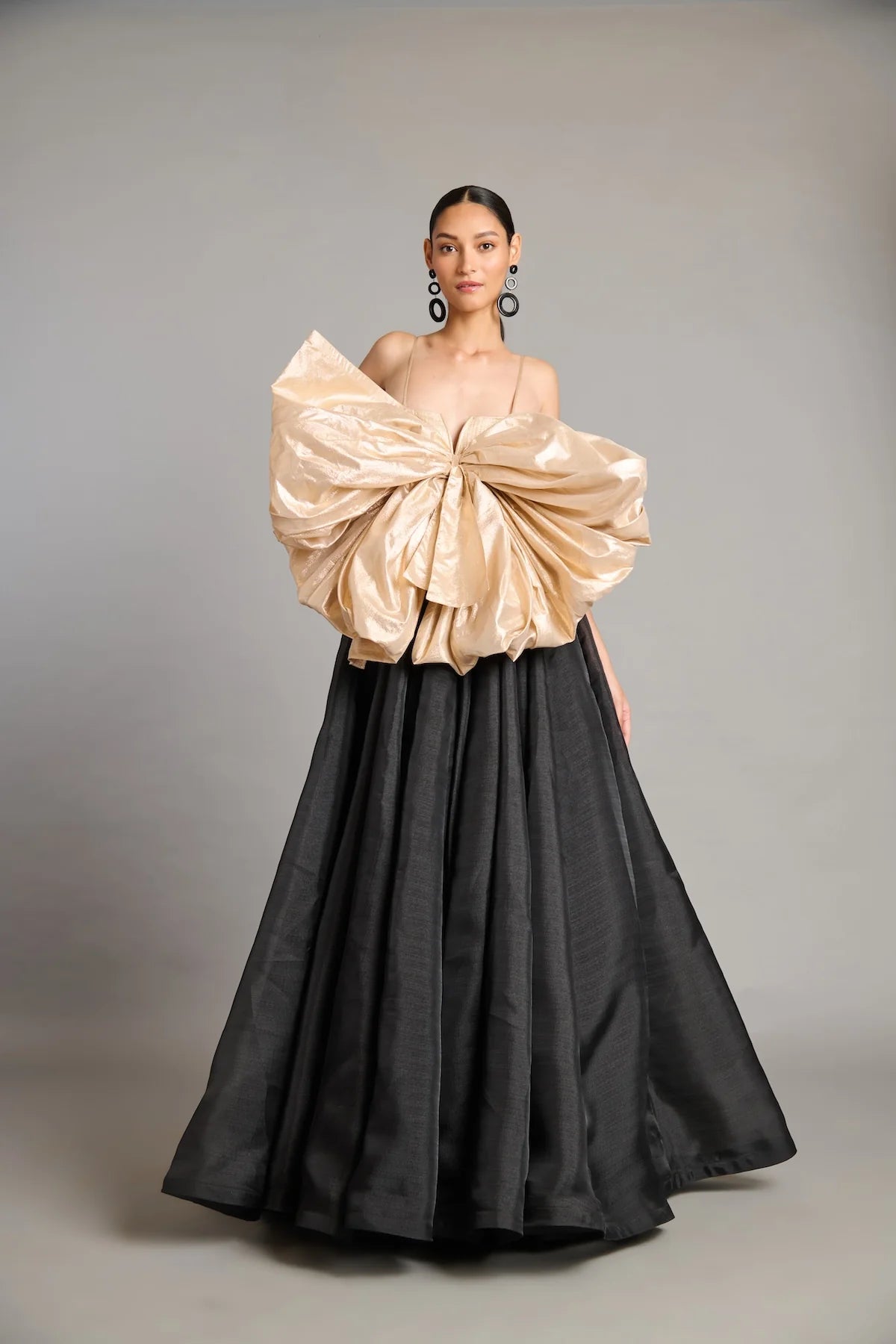 NS gold bow gown