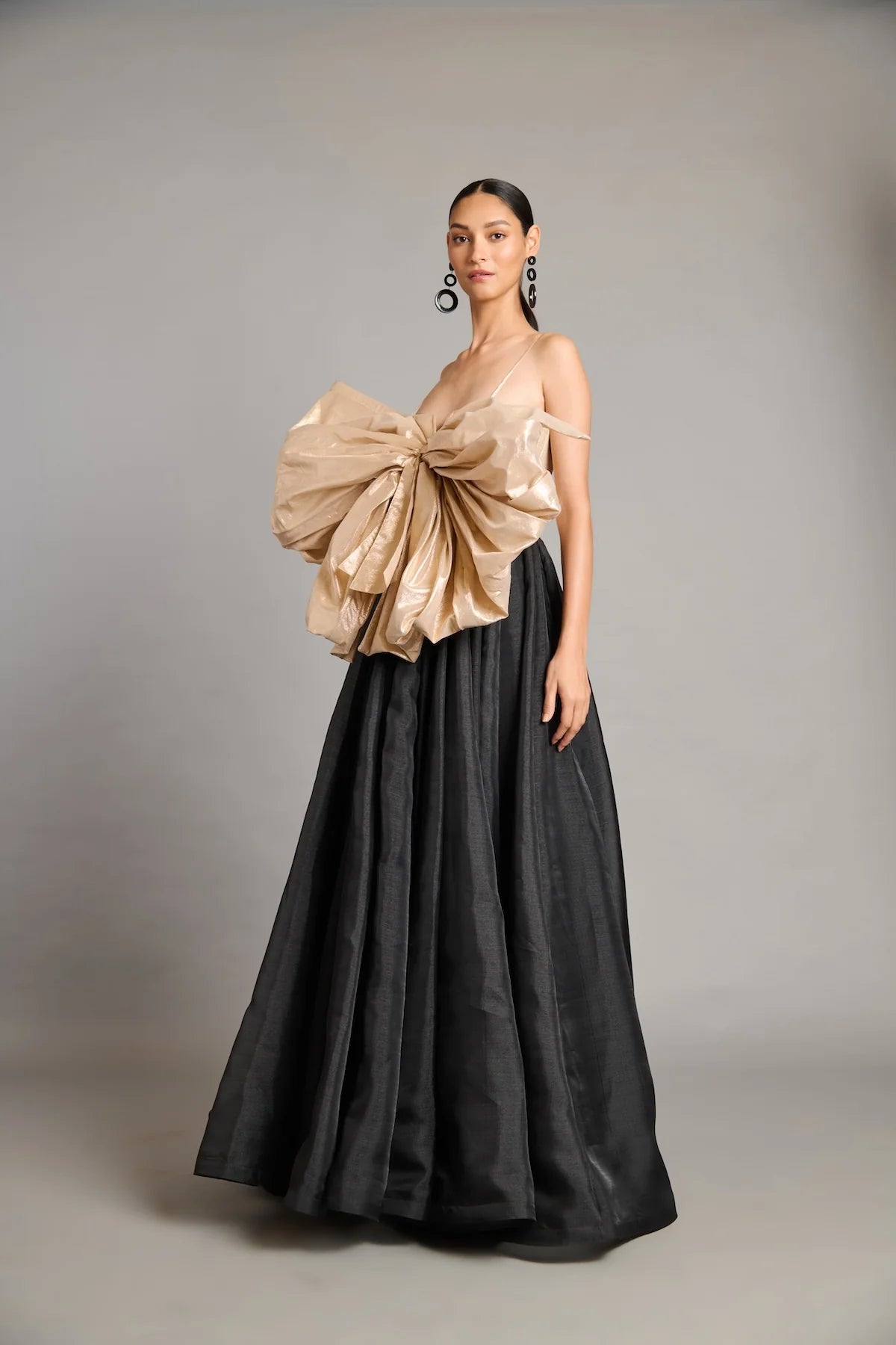 NS gold bow gown