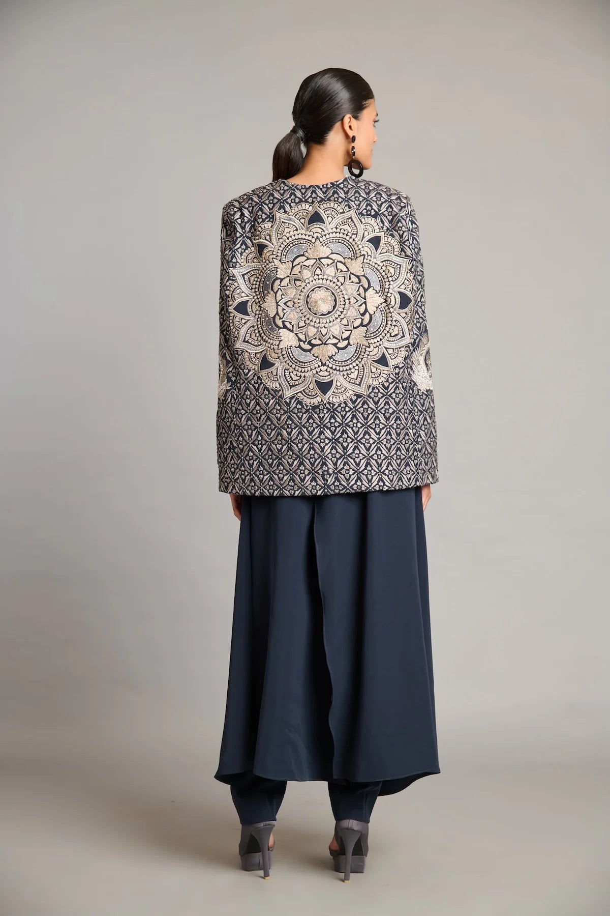 NS zari mandala cape