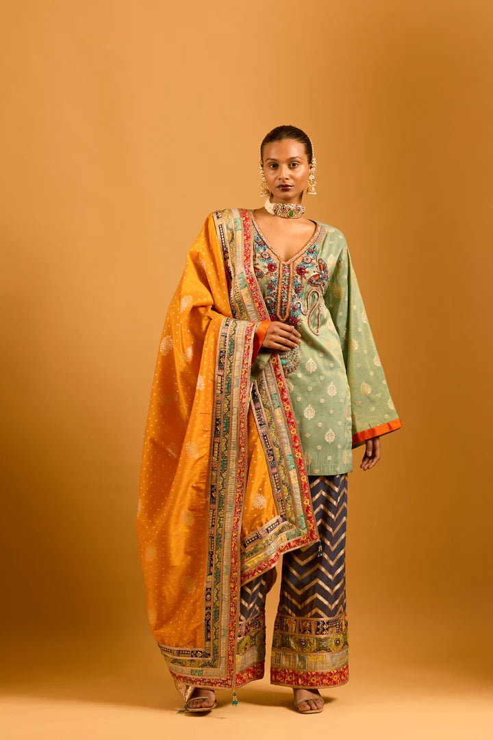 Trifecta multicolor necklace kurta