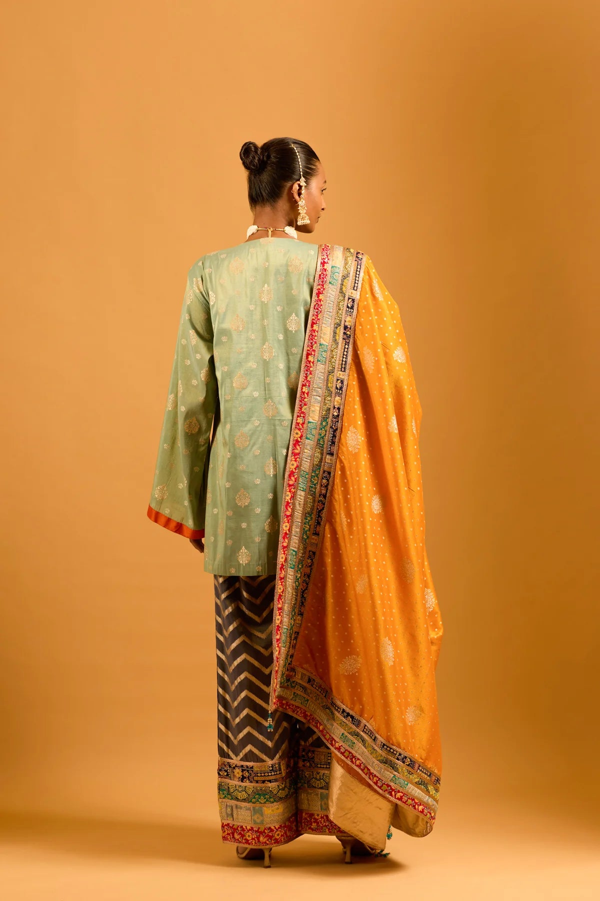 Trifecta multicolor necklace kurta