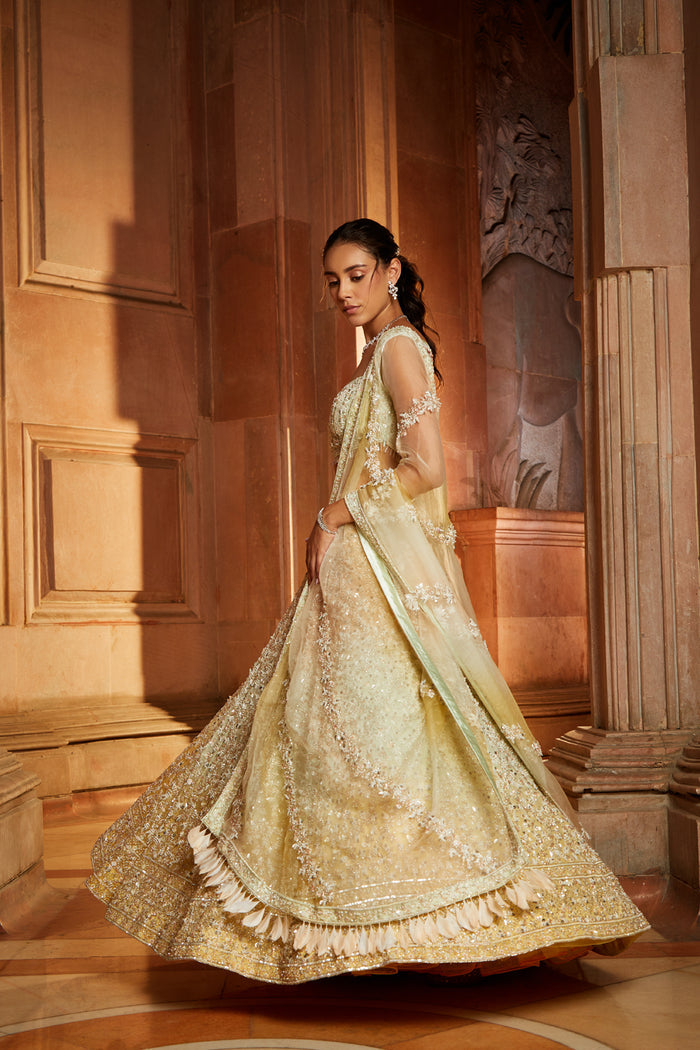 Tripple Colour Shaded Organza Lehenga Choli Dupatta Set with Optional Veil