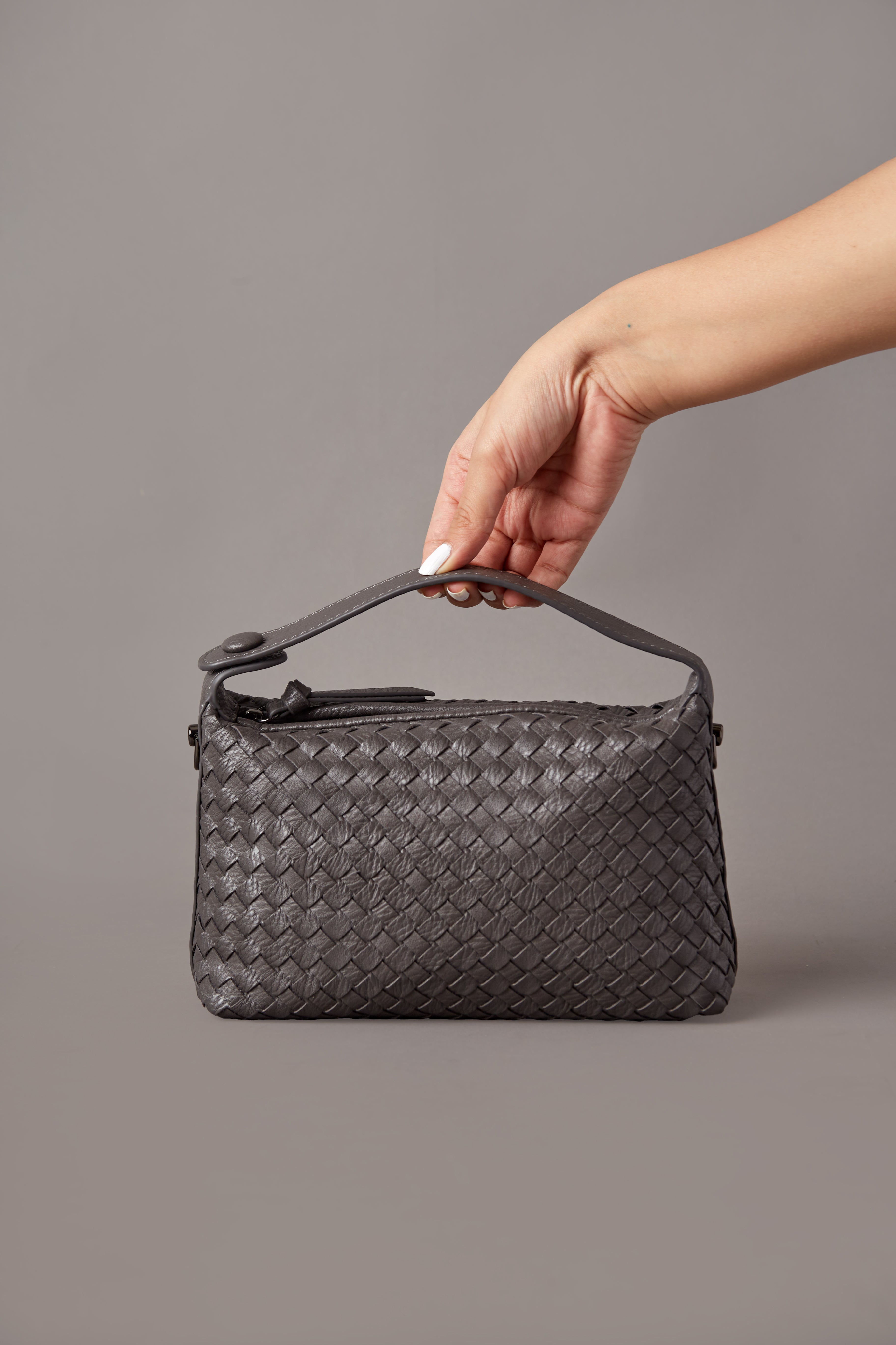 Fero- woven ladies handbag col.dark Grey