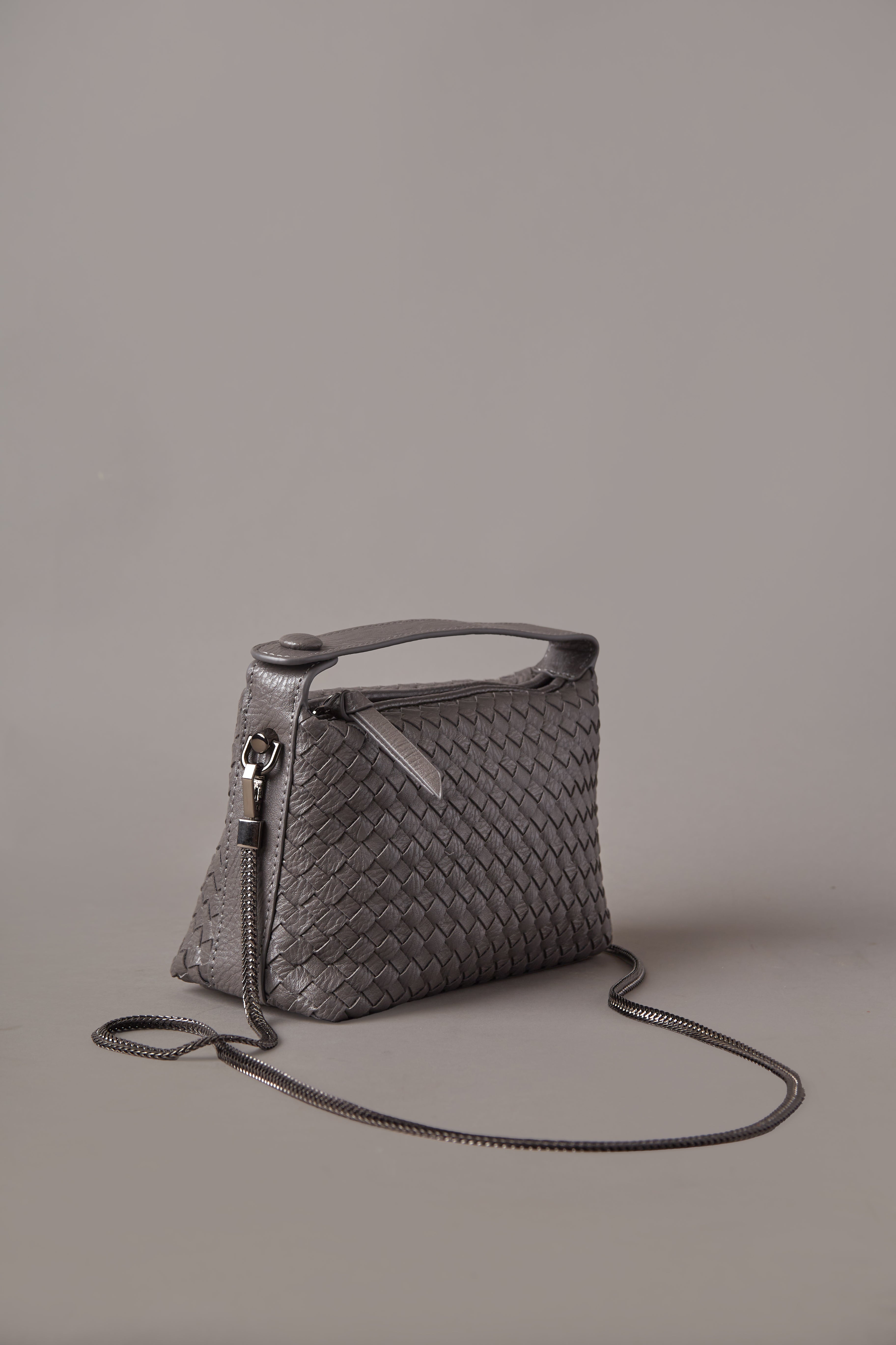 Fero- woven ladies handbag col.dark Grey