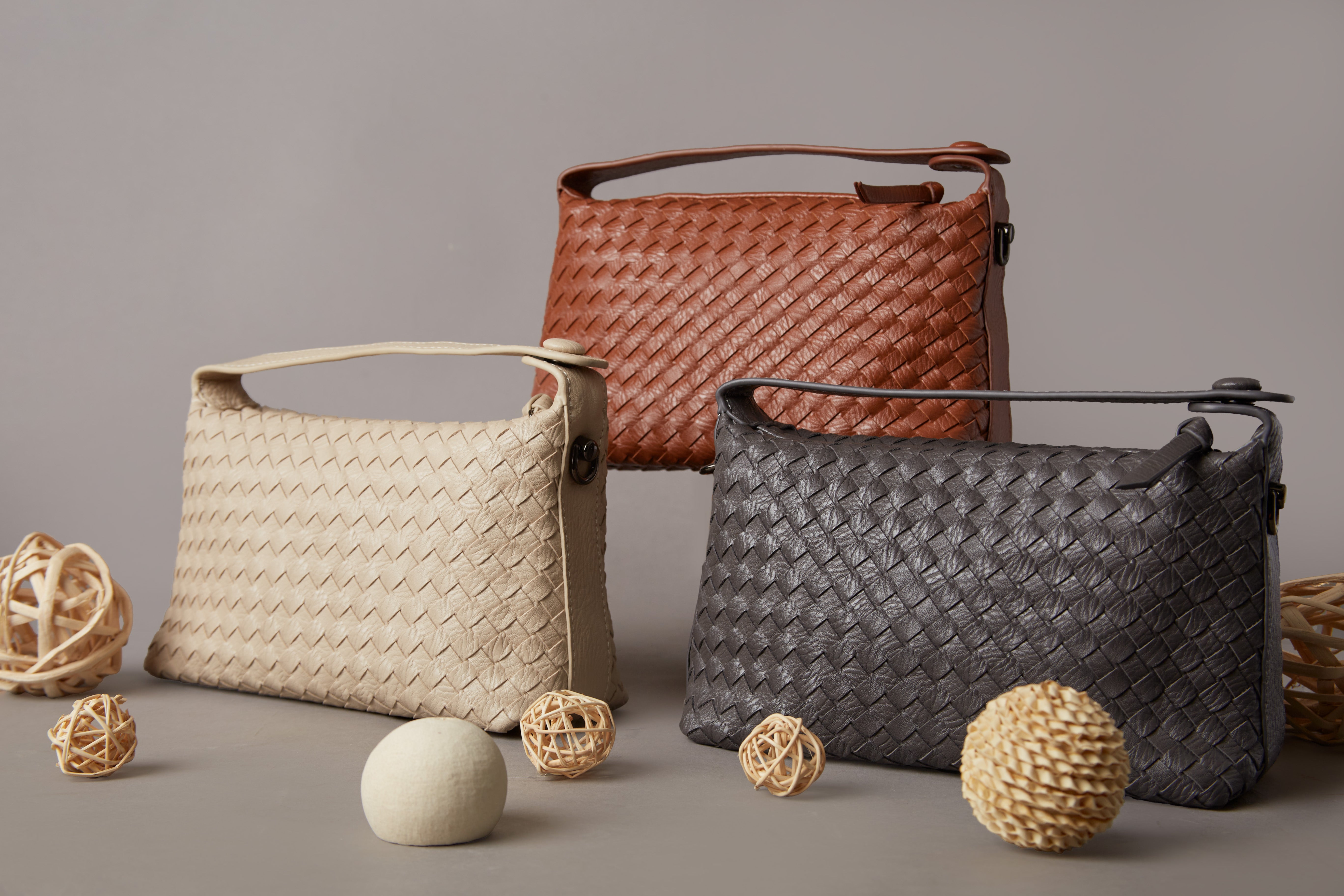 Fero- woven ladies handbag col.dark Grey